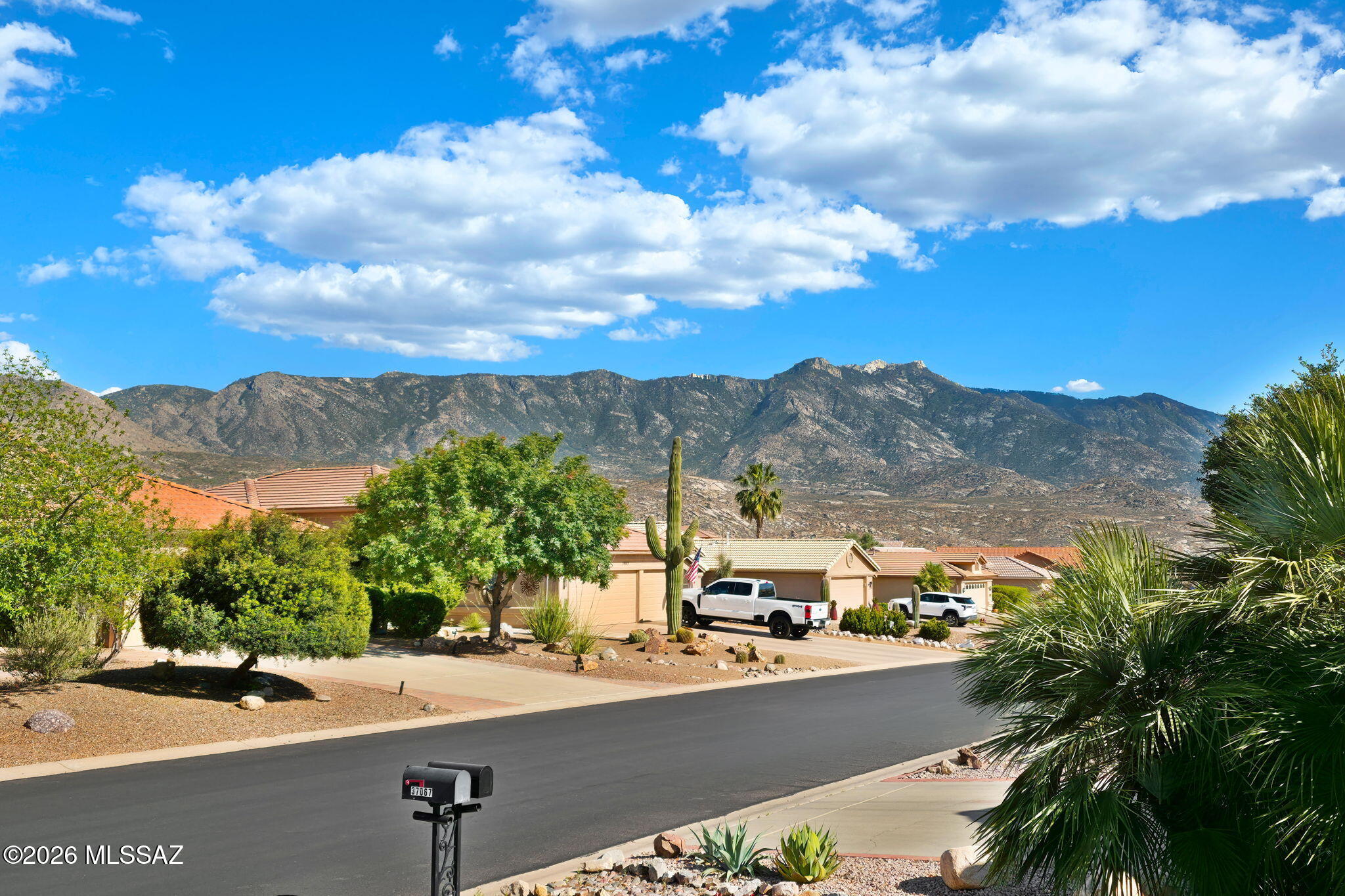 37046 S Rock Crest Drive