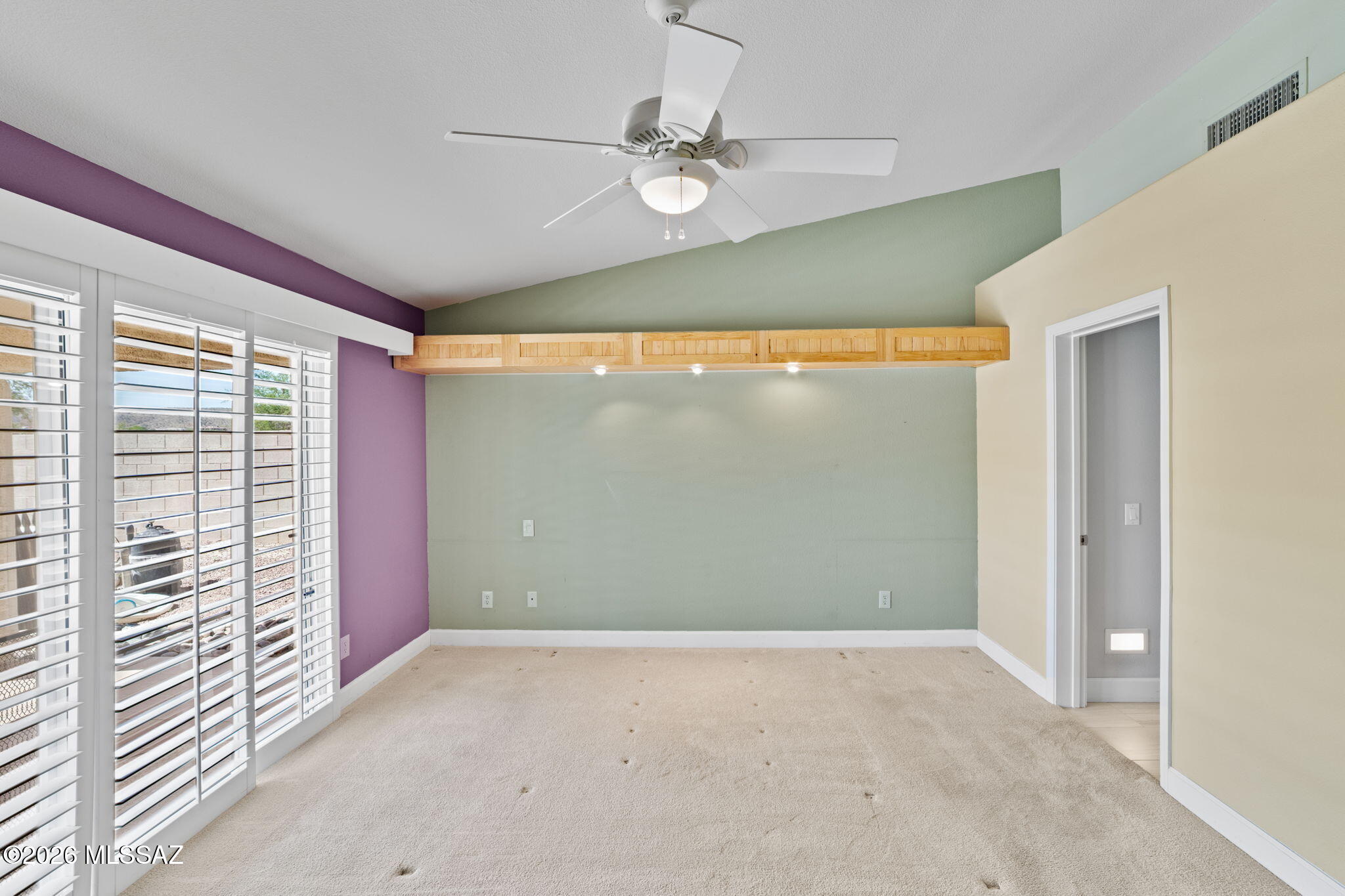 37046 S Rock Crest Drive