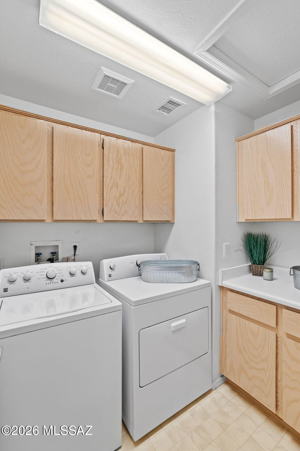 37046 S Rock Crest Drive