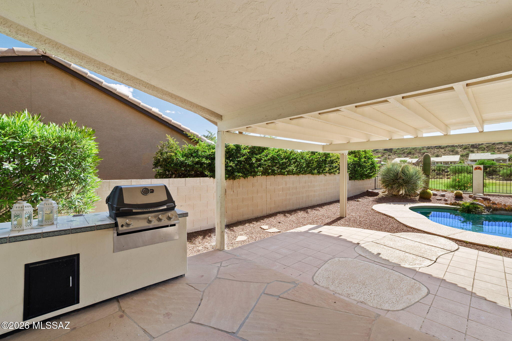 37046 S Rock Crest Drive