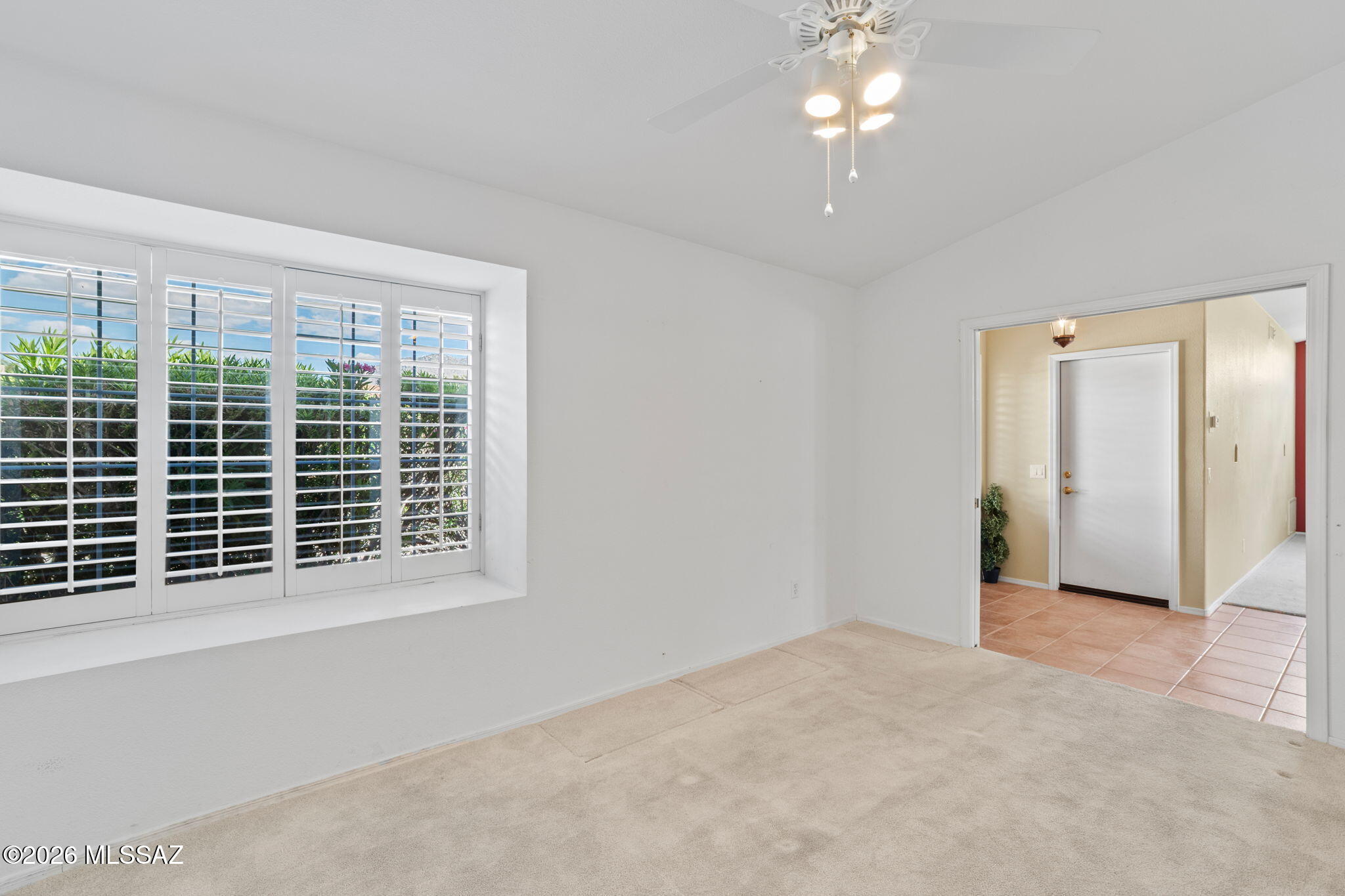 37046 S Rock Crest Drive