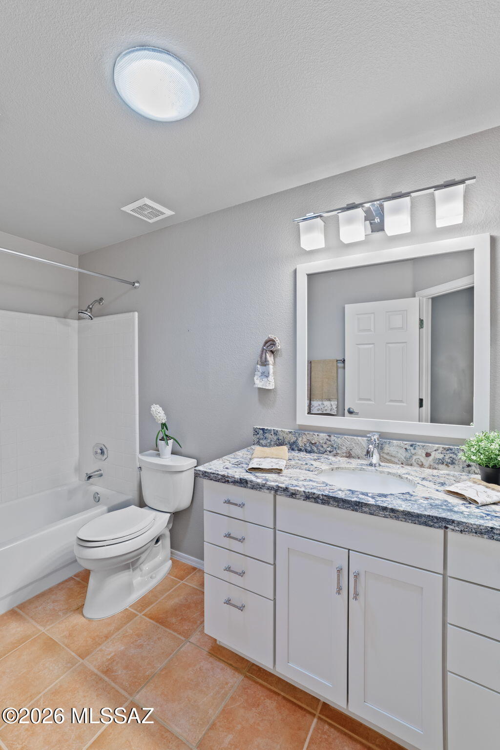 37046 S Rock Crest Drive