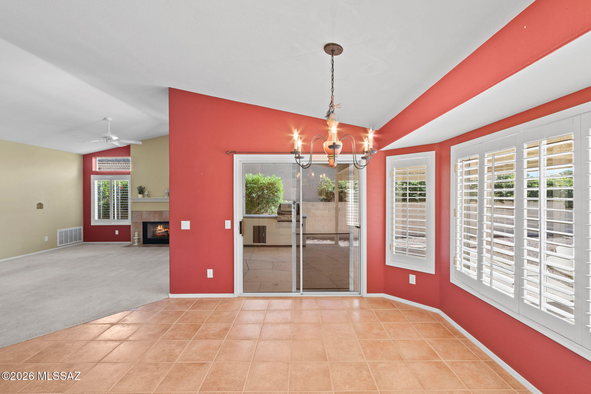 37046 S Rock Crest Drive