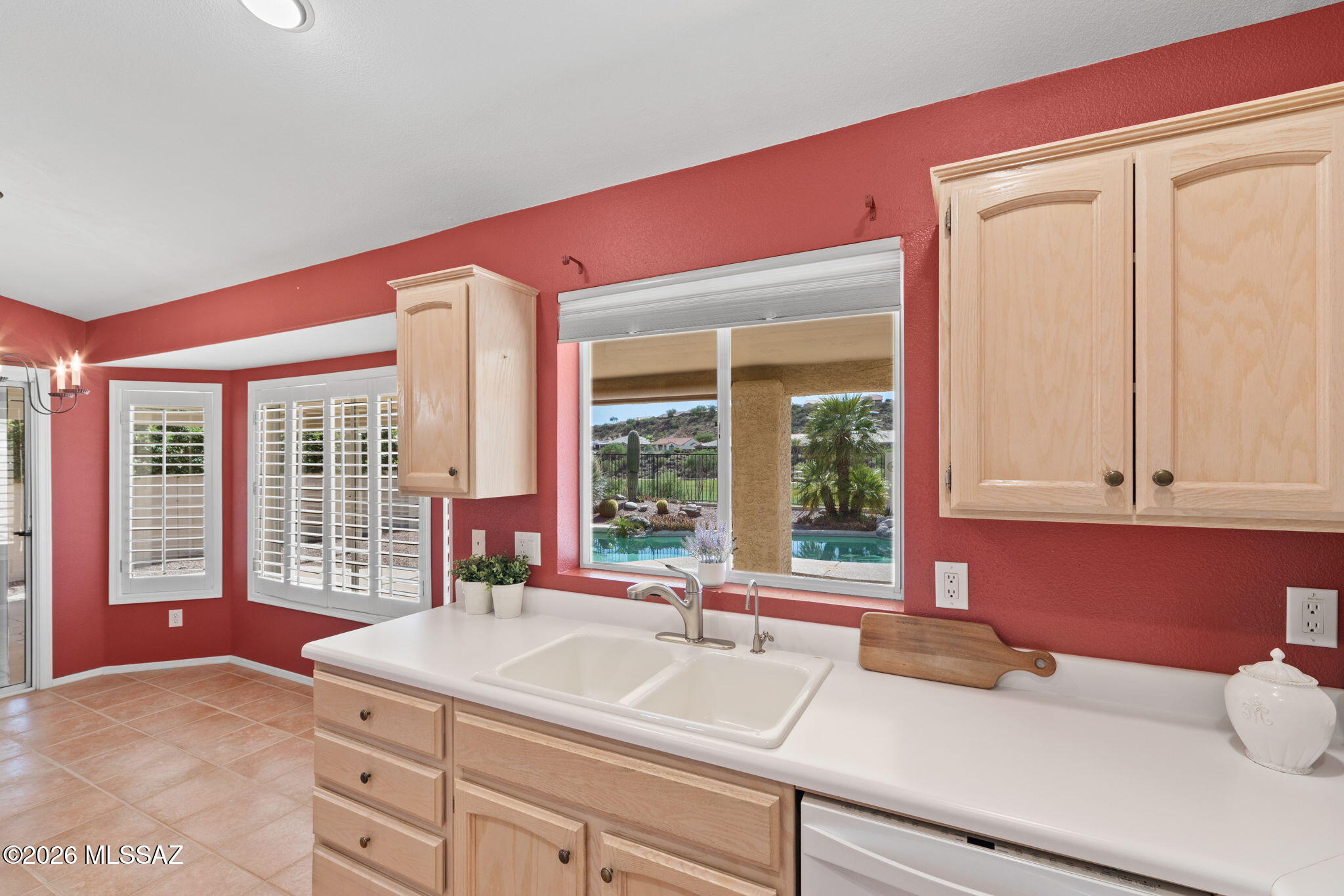 37046 S Rock Crest Drive