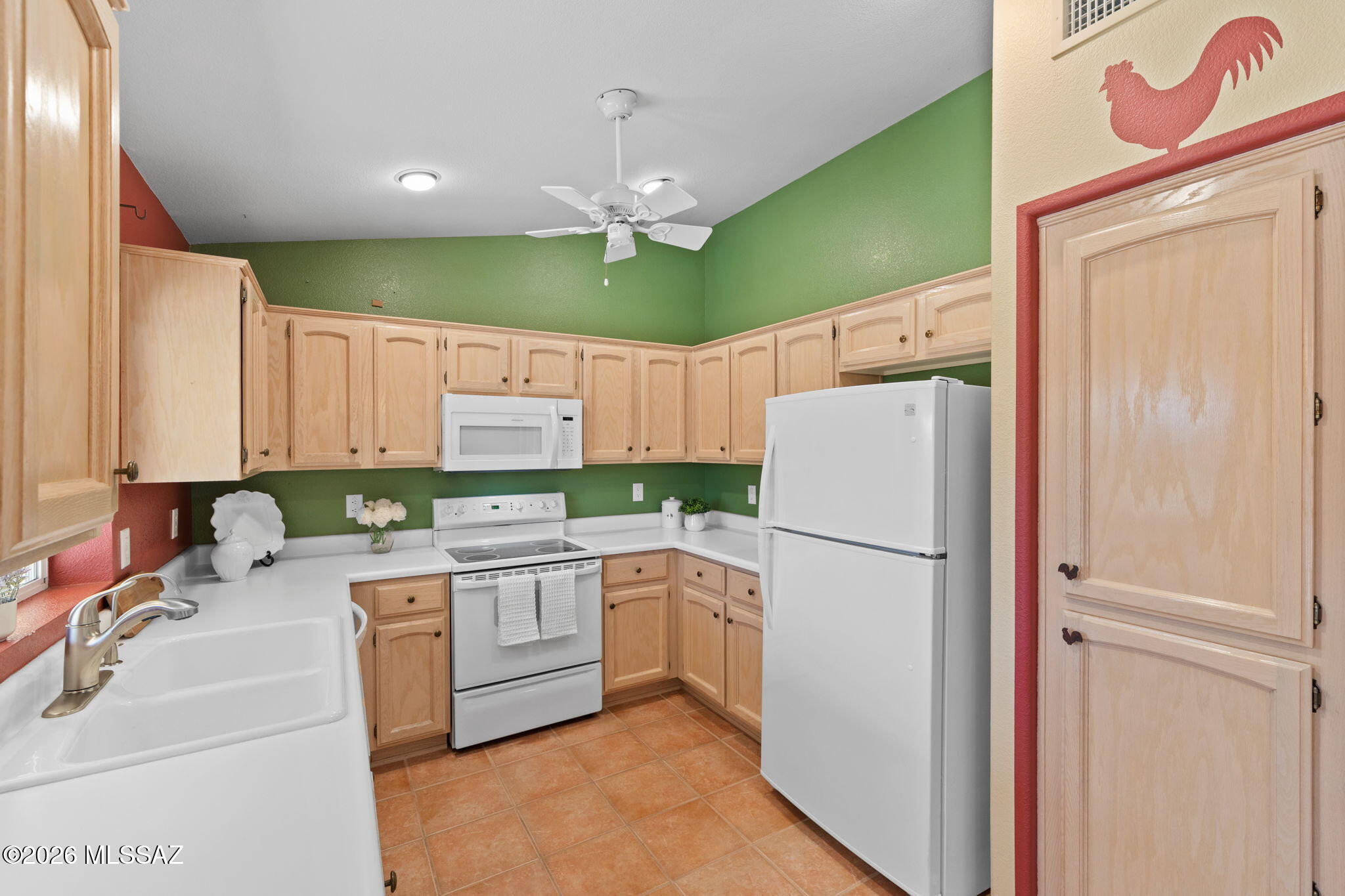 37046 S Rock Crest Drive