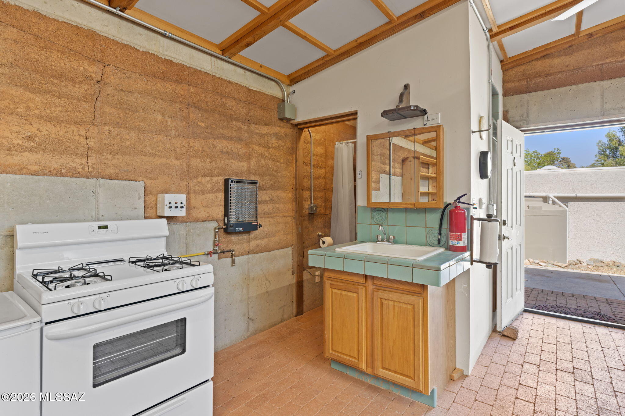 1045 E Nuestro Street