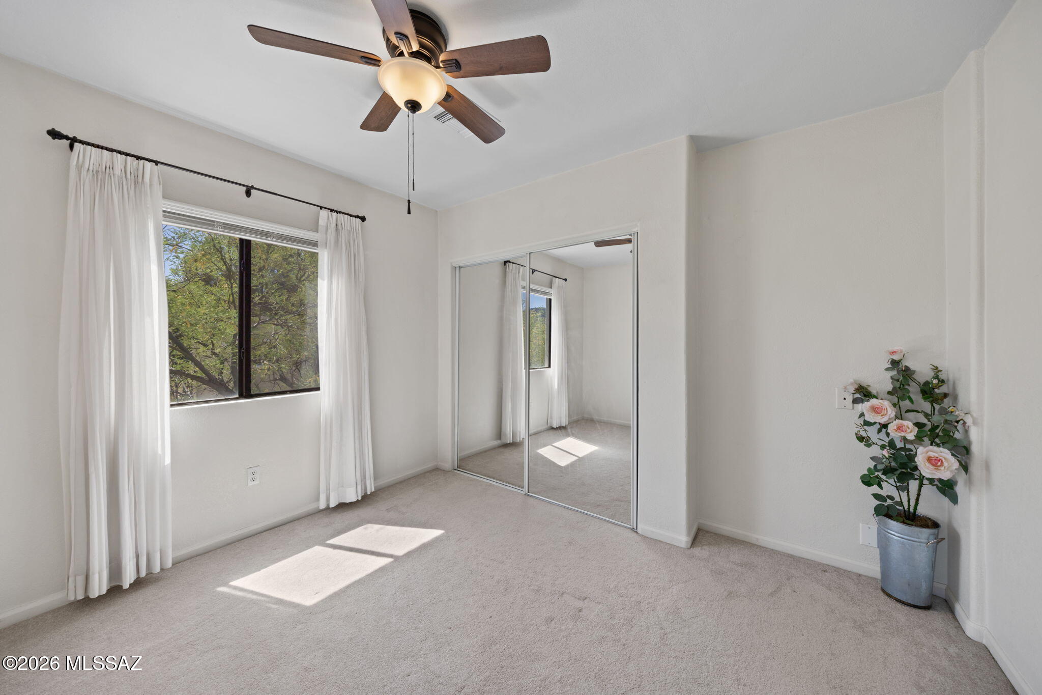 1045 E Nuestro Street