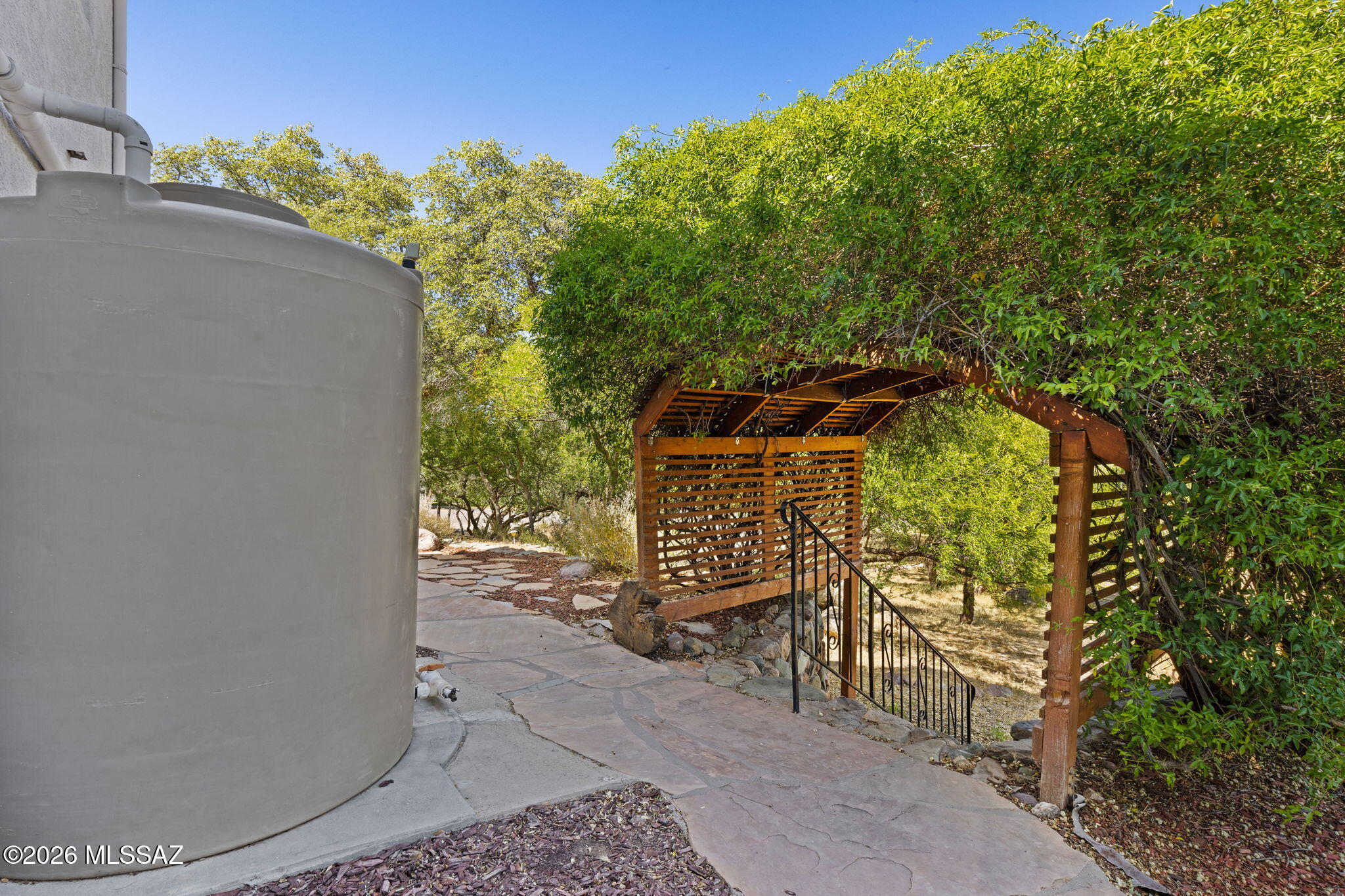 1045 E Nuestro Street