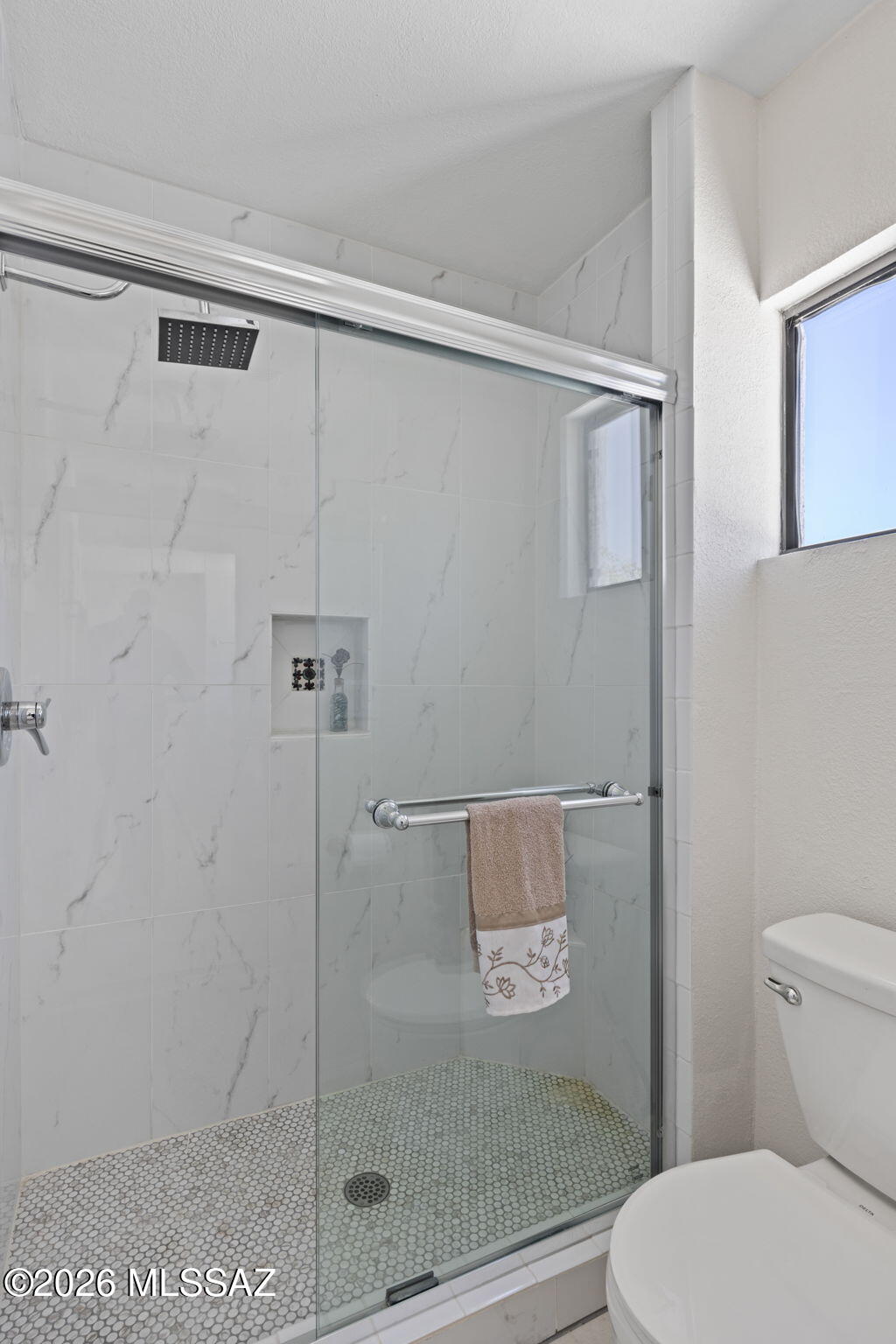 1045 E Nuestro Street