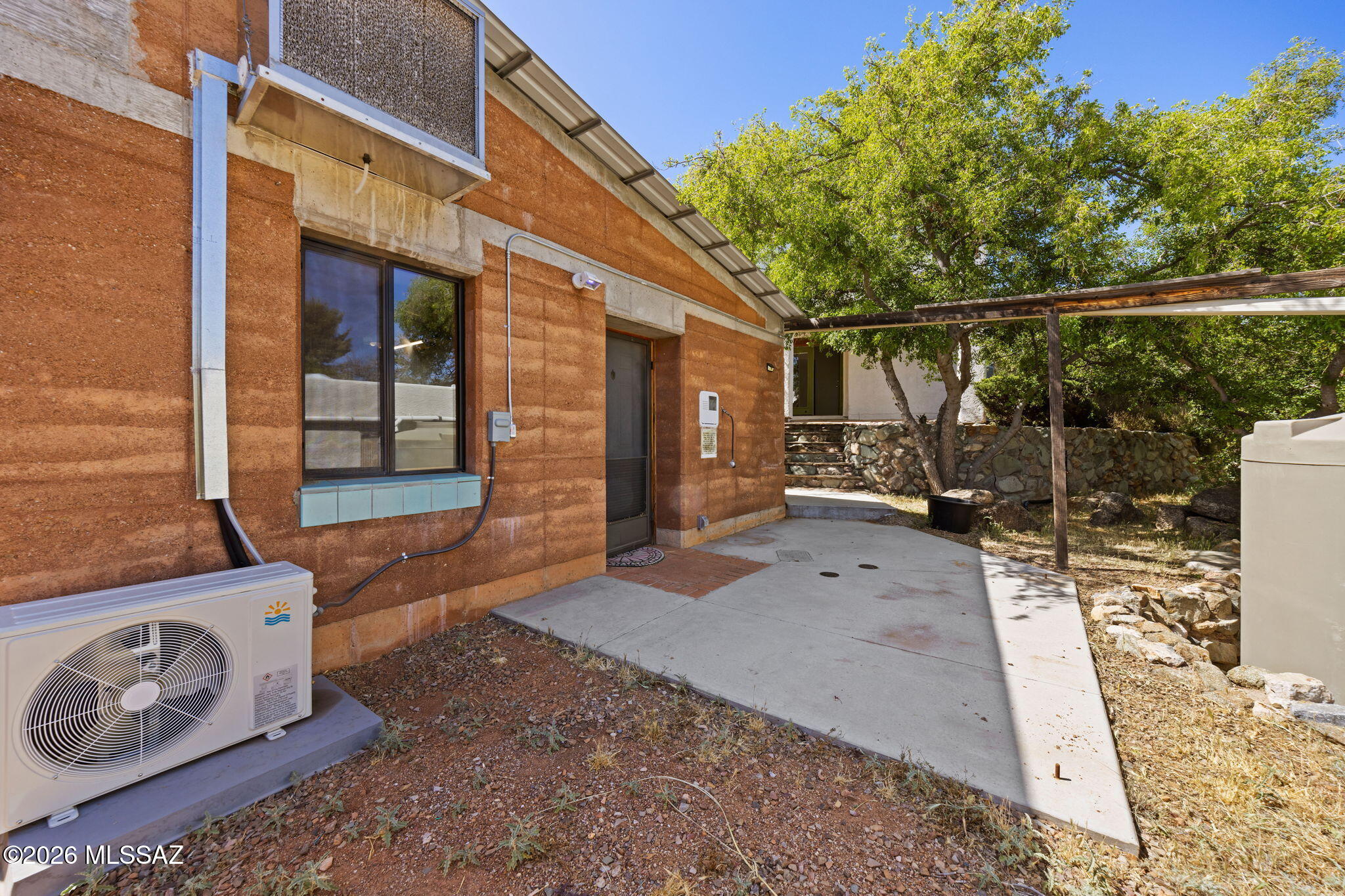 1045 E Nuestro Street