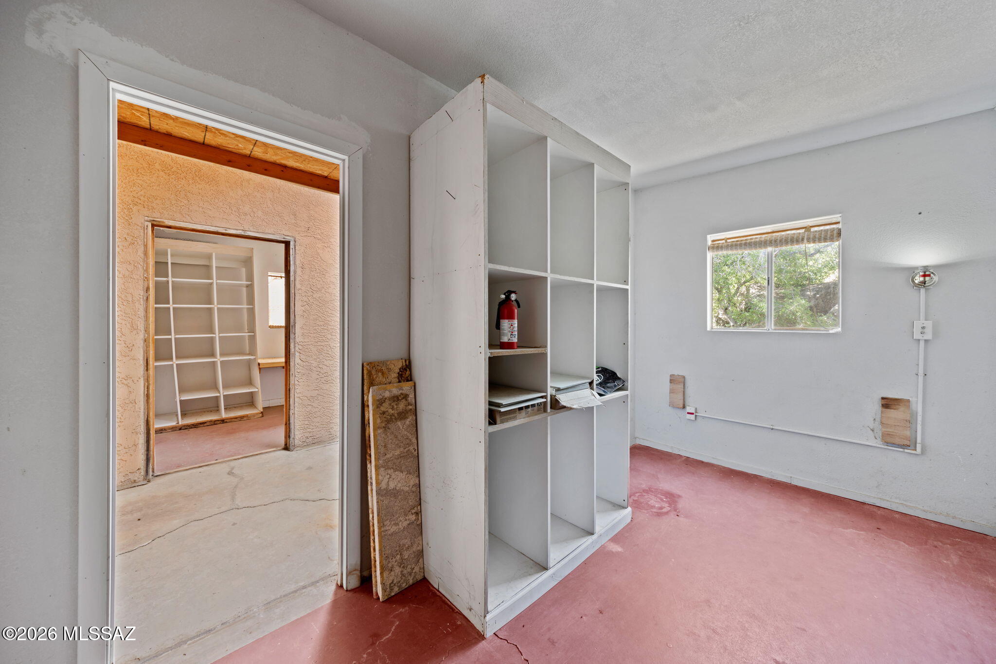 1045 E Nuestro Street