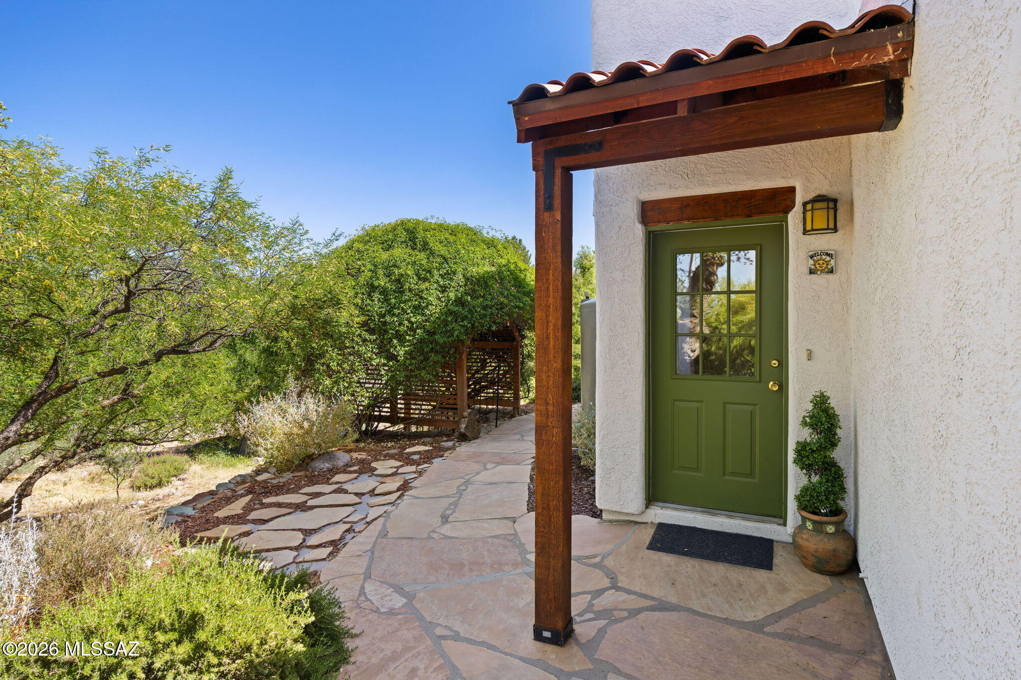 1045 E Nuestro Street