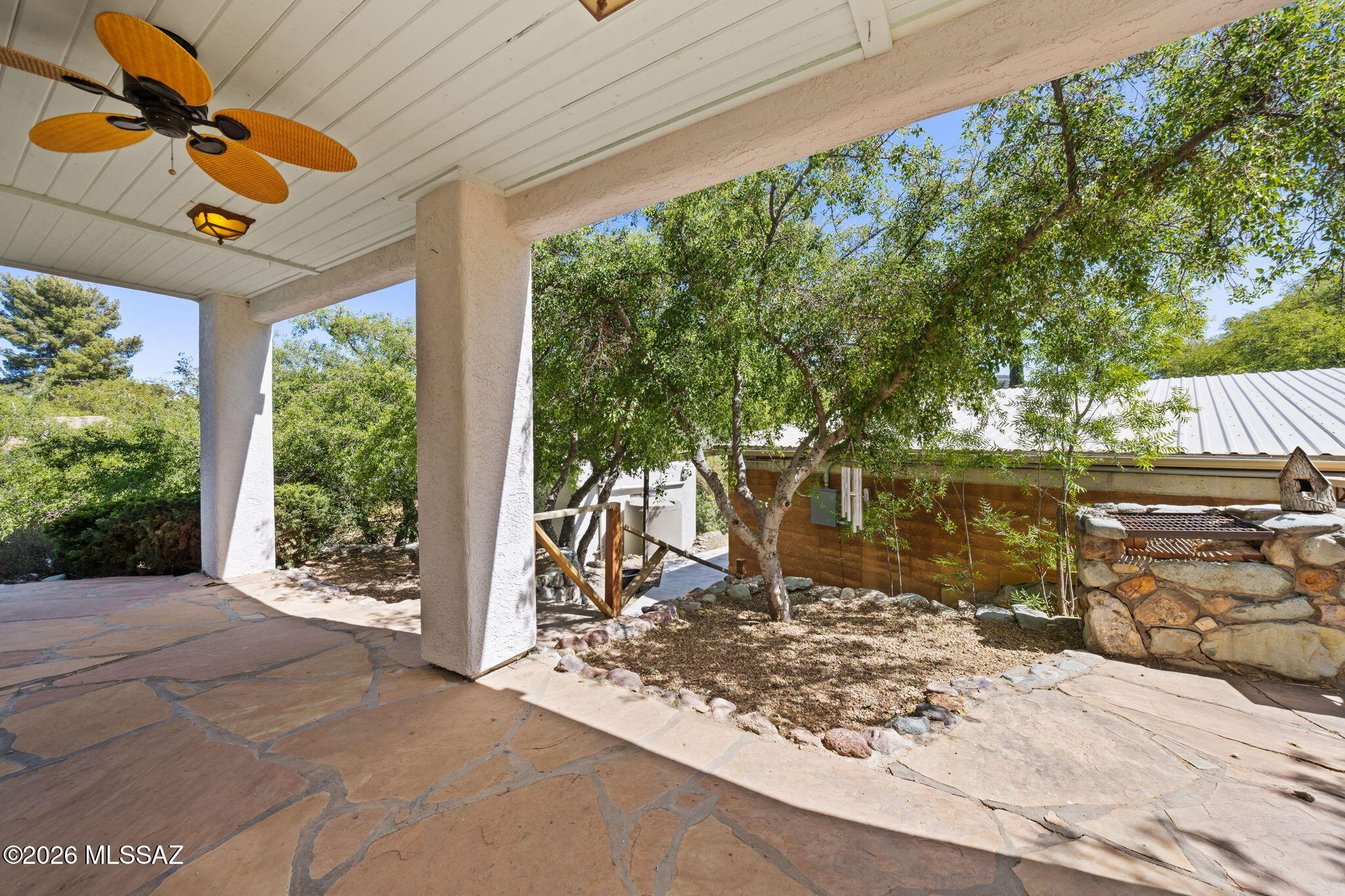 1045 E Nuestro Street