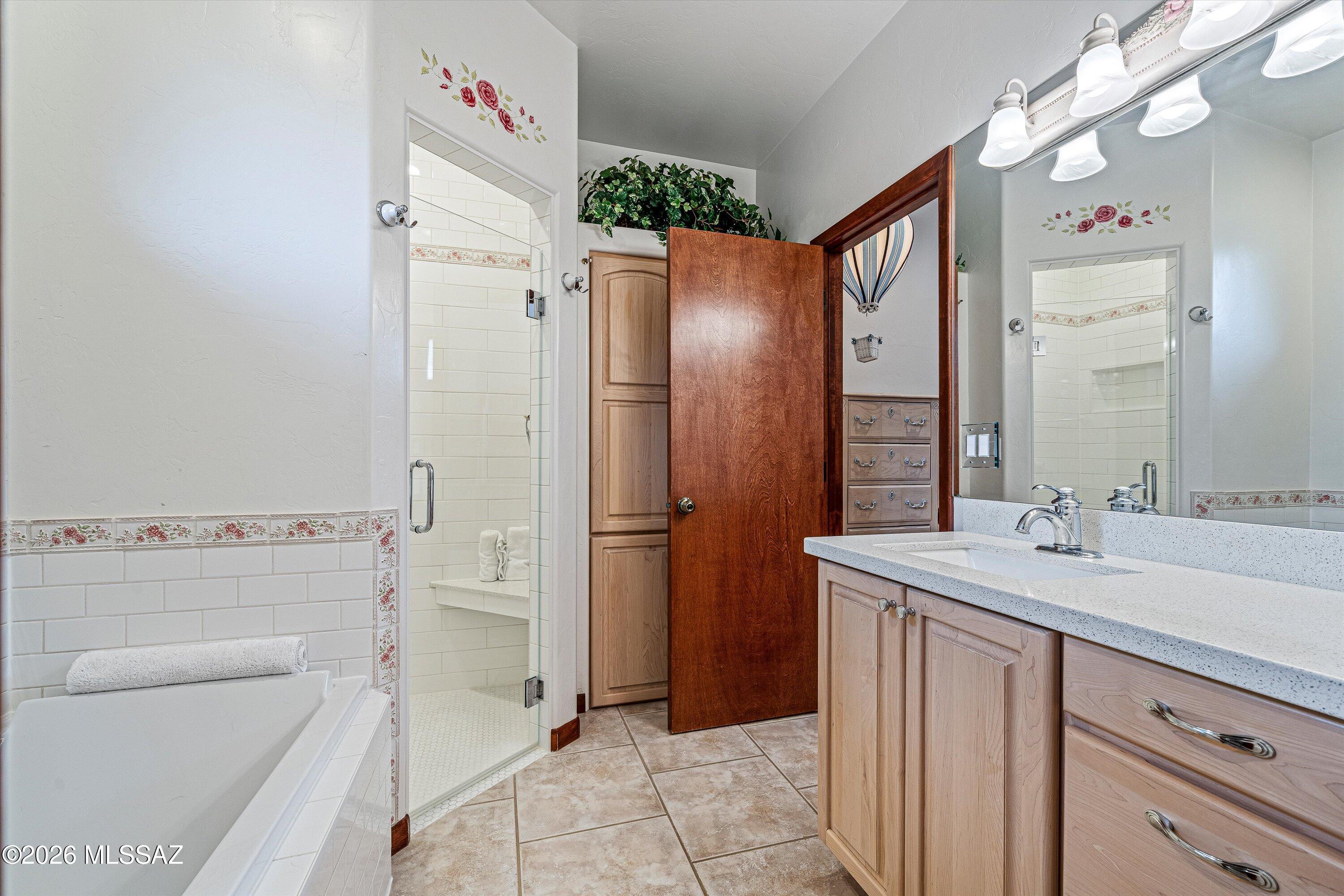 3892 N Mountain Cove Drive
