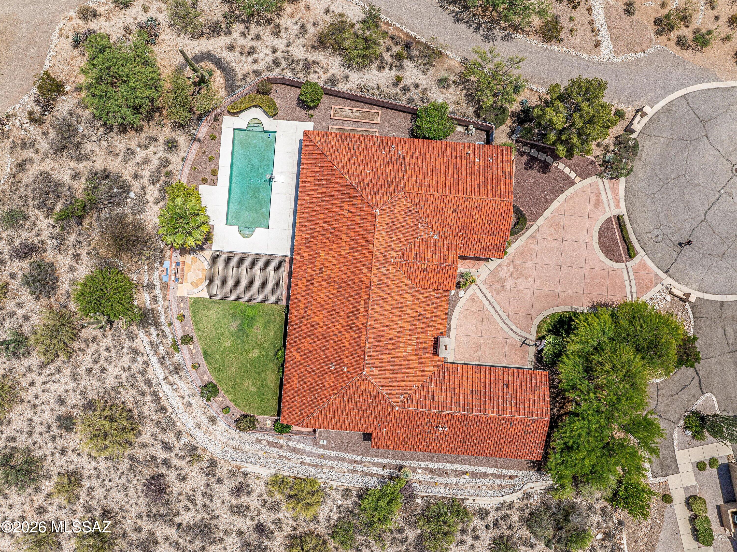 3892 N Mountain Cove Drive