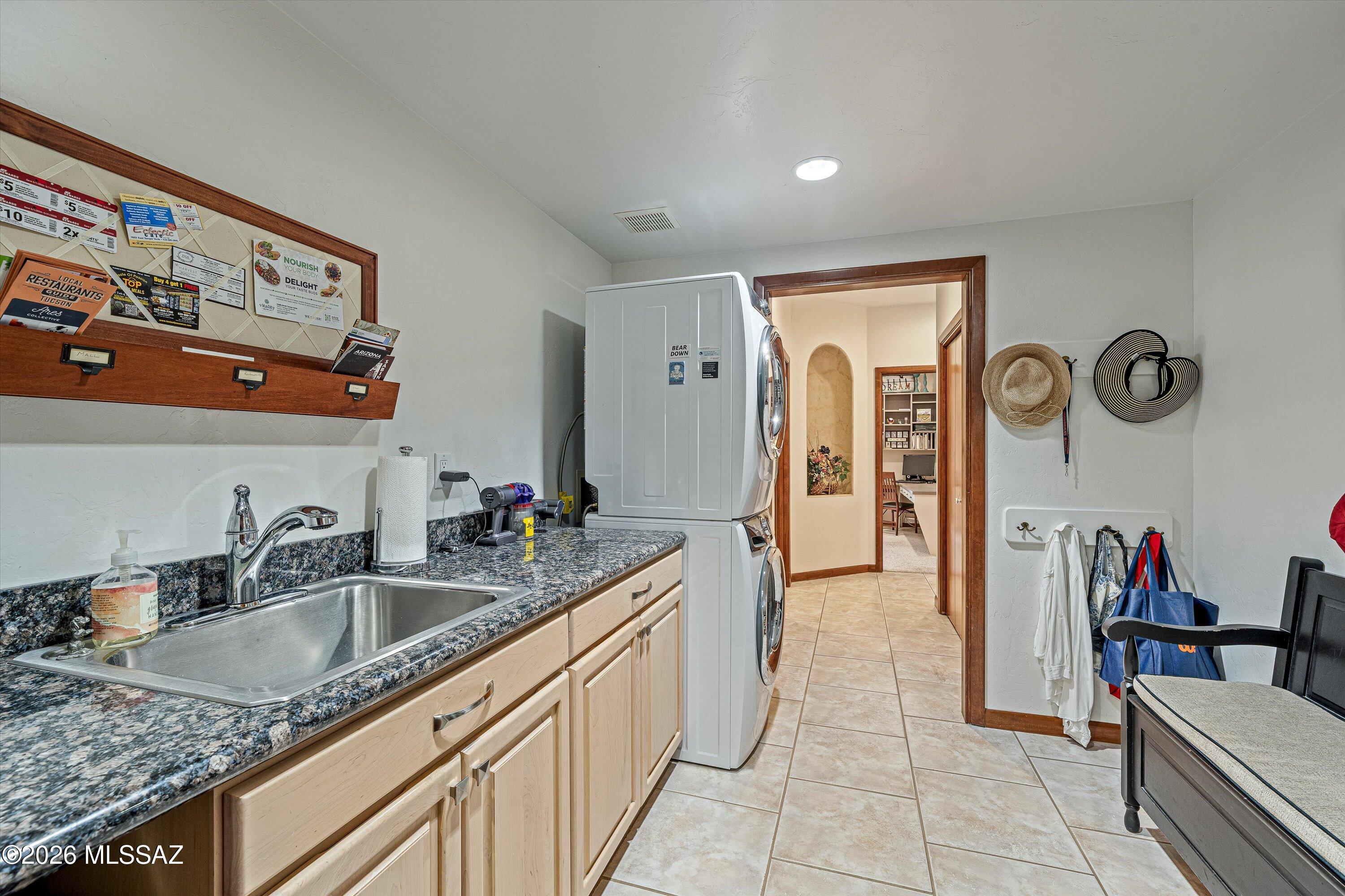 3892 N Mountain Cove Drive