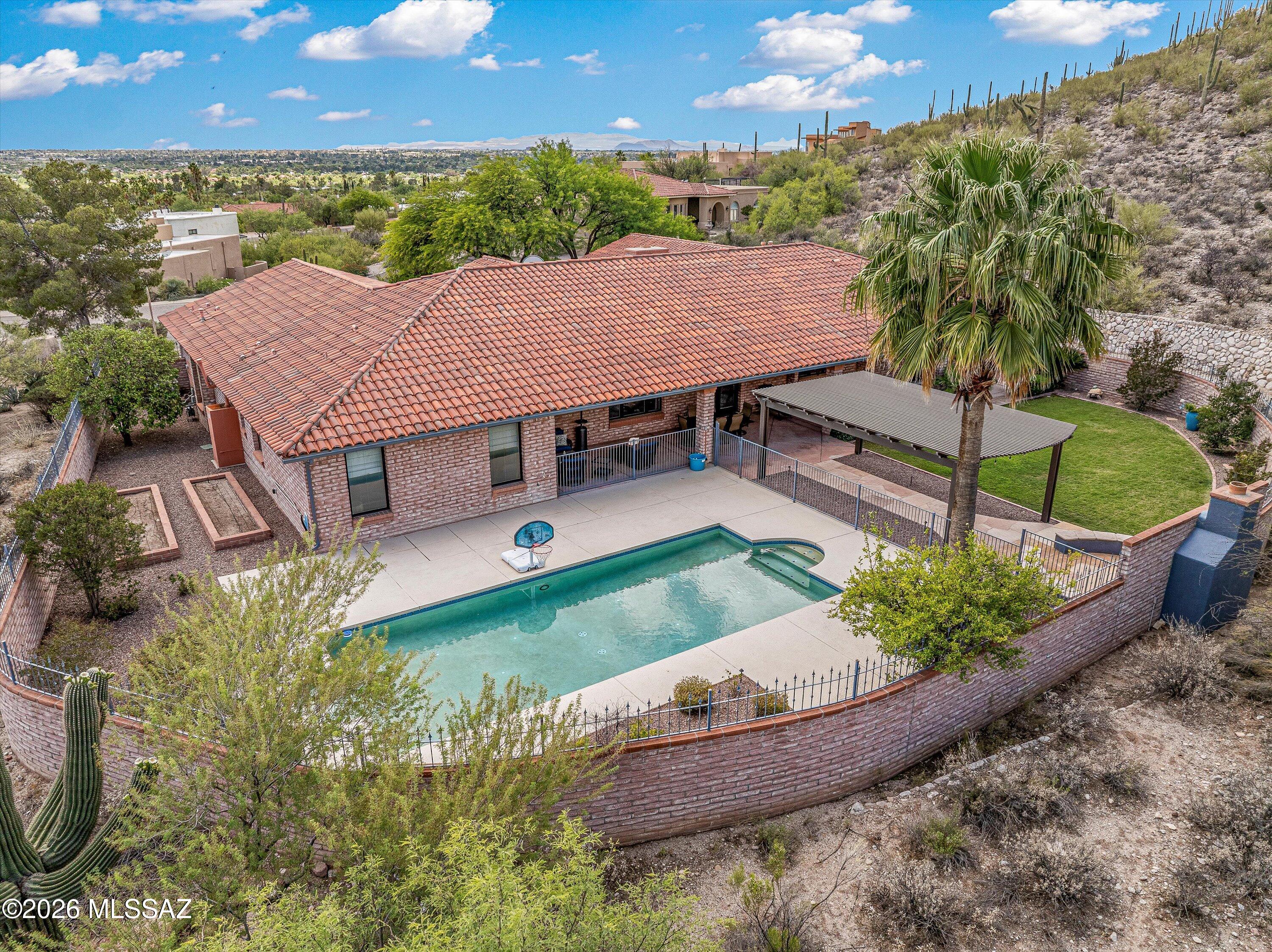 3892 N Mountain Cove Drive