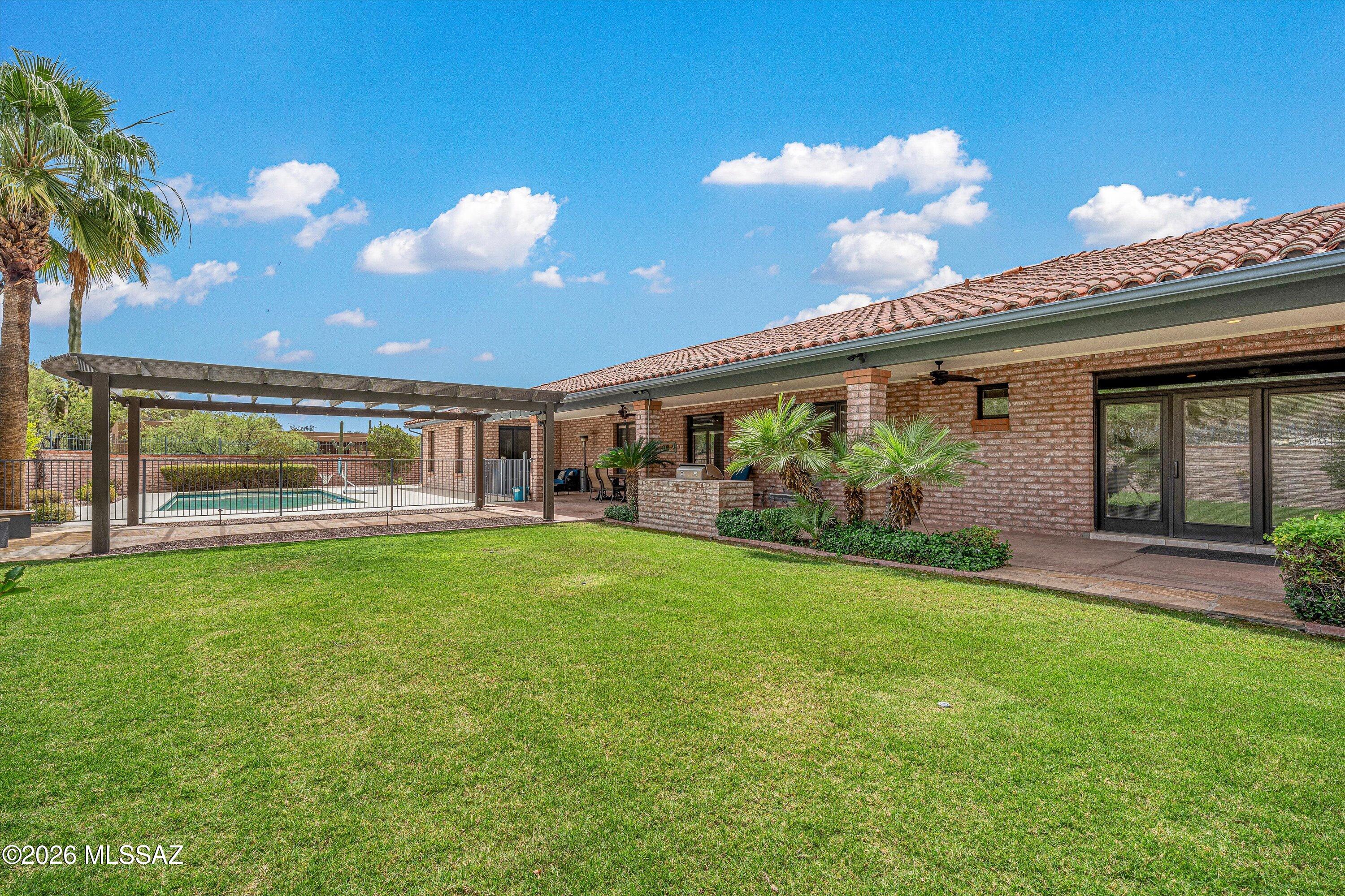 3892 N Mountain Cove Drive