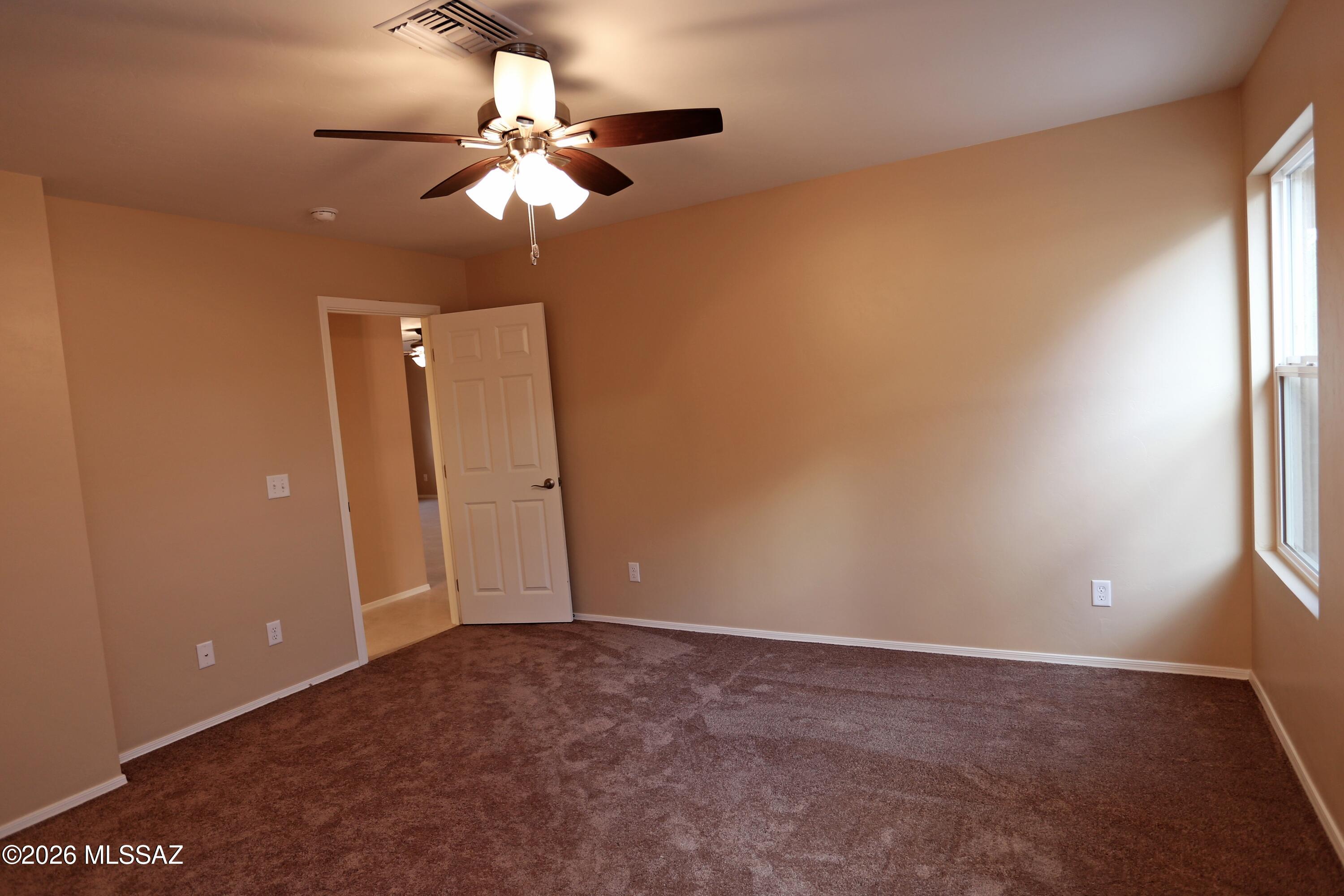 727 W Buffalo Grass