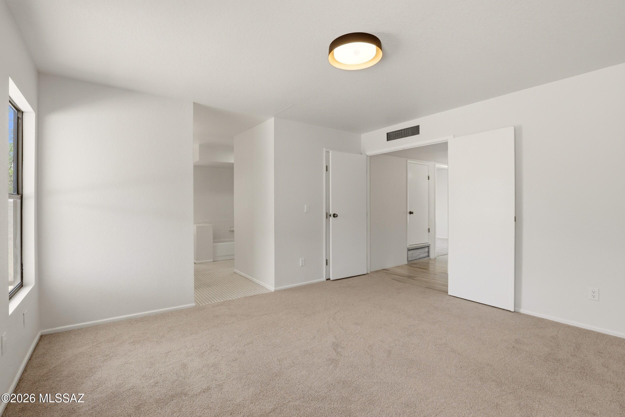 4690 N Shinumo Drive