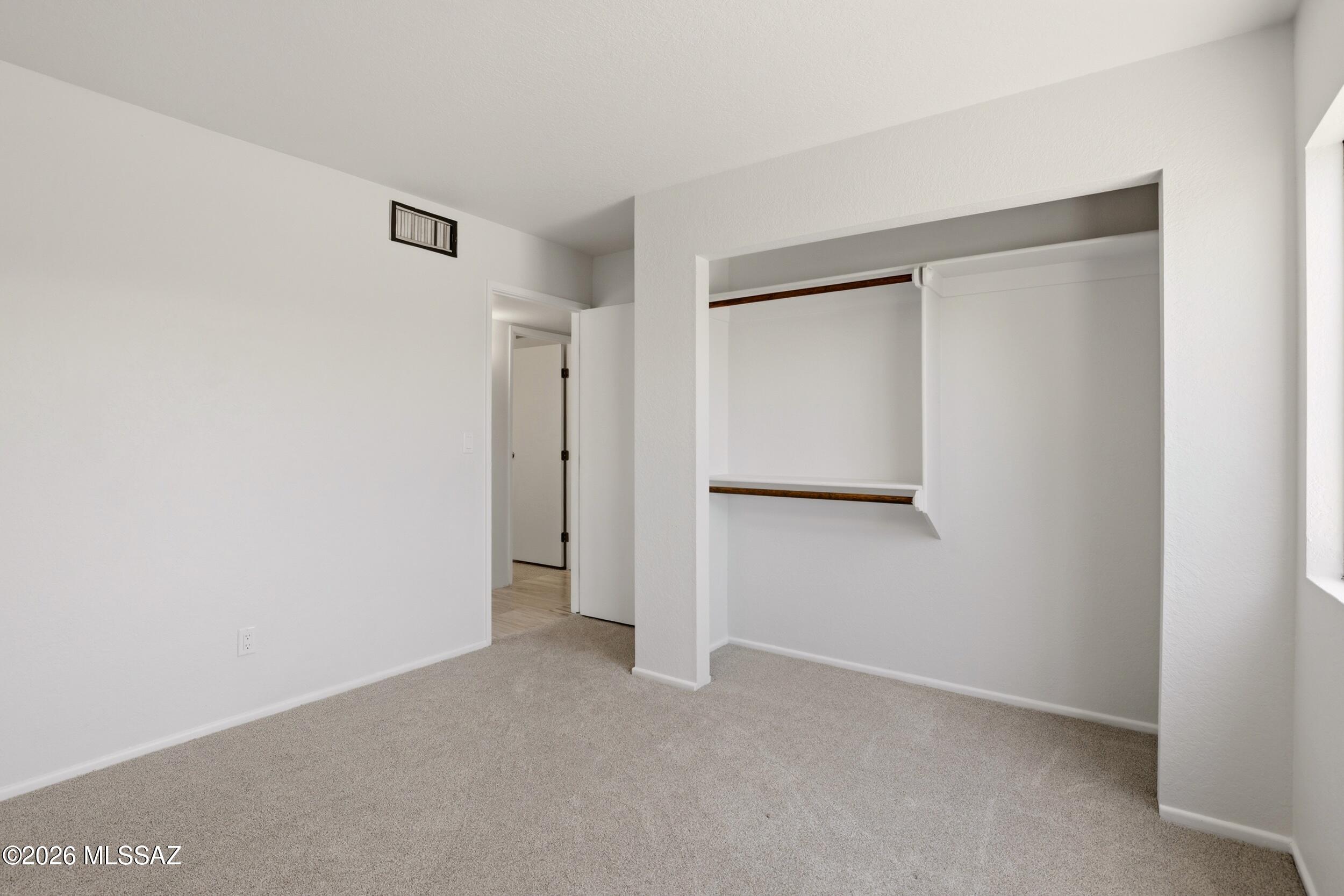 4690 N Shinumo Drive