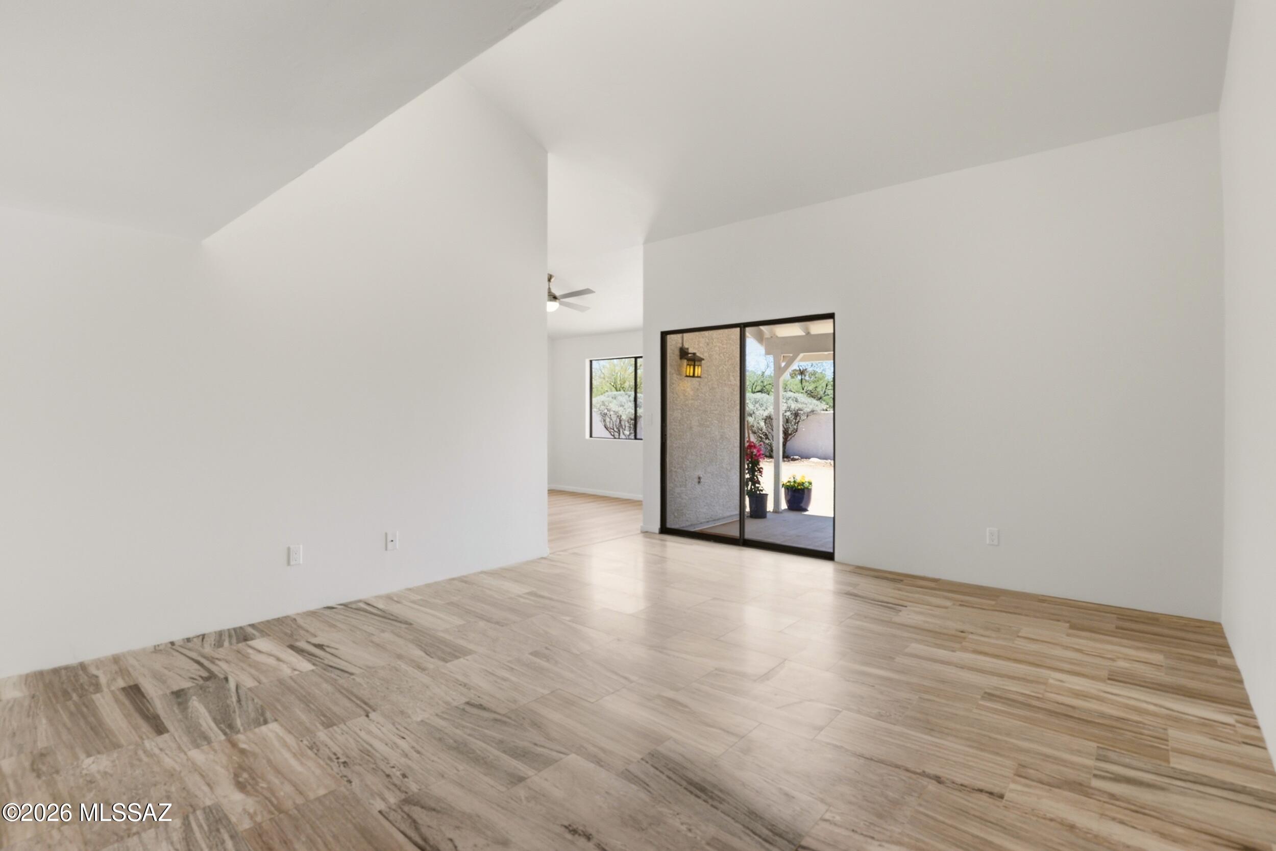 4690 N Shinumo Drive