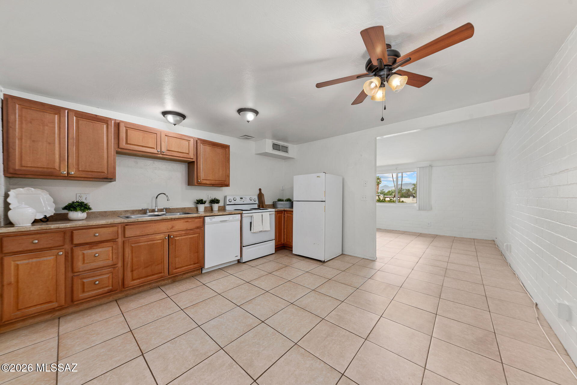 7455 E Desert Spring Drive