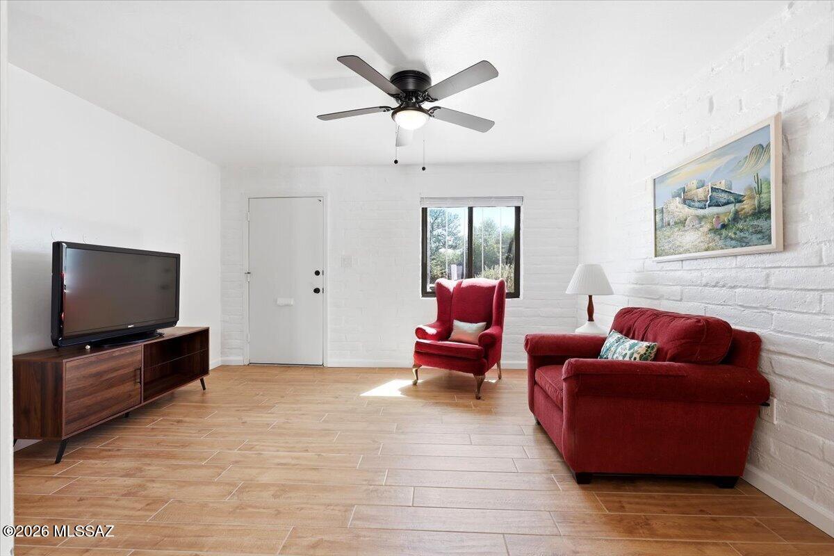 392 S Paseo Aguila A