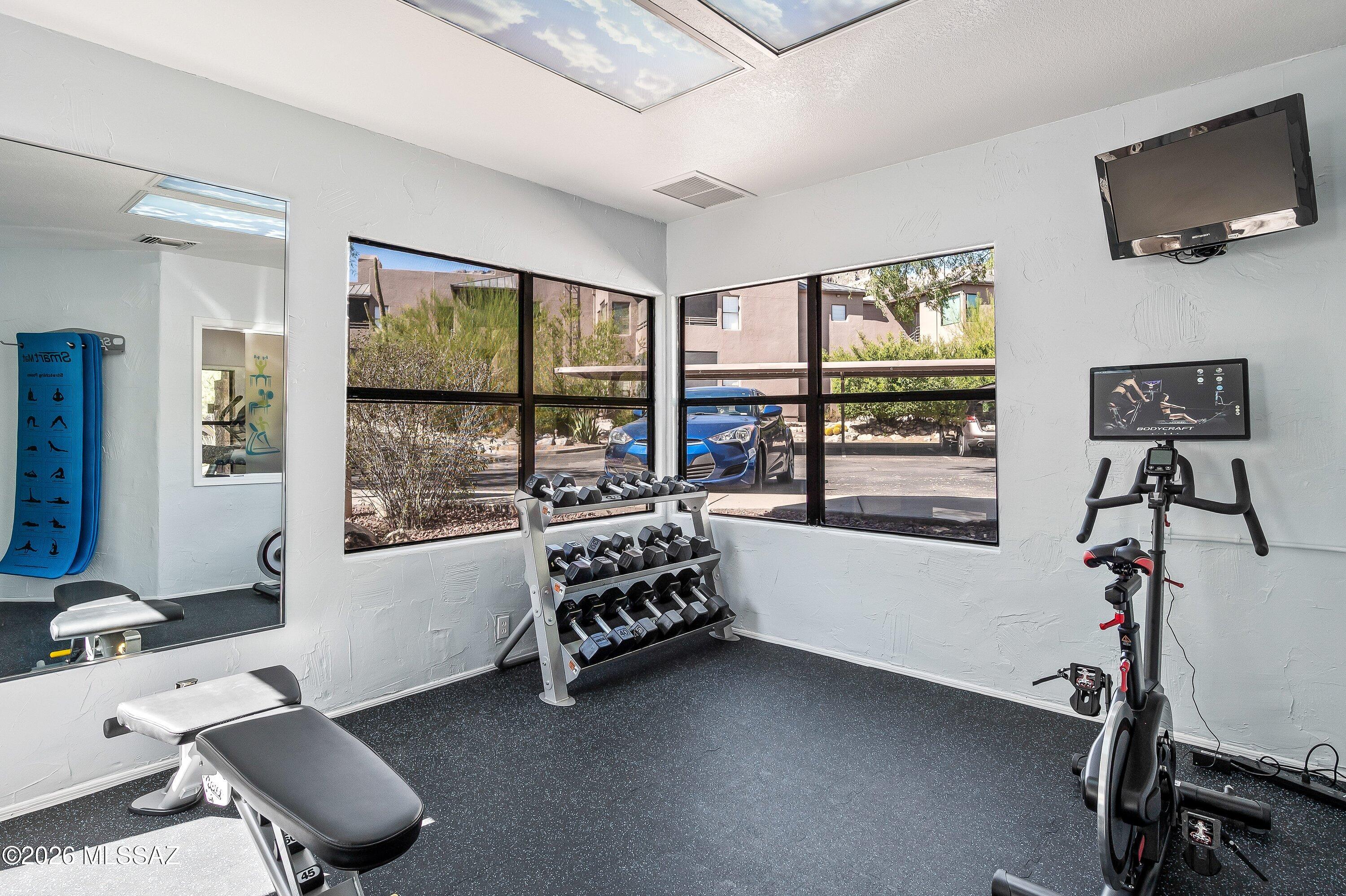 6655 N Canyon Crest Drive 1102