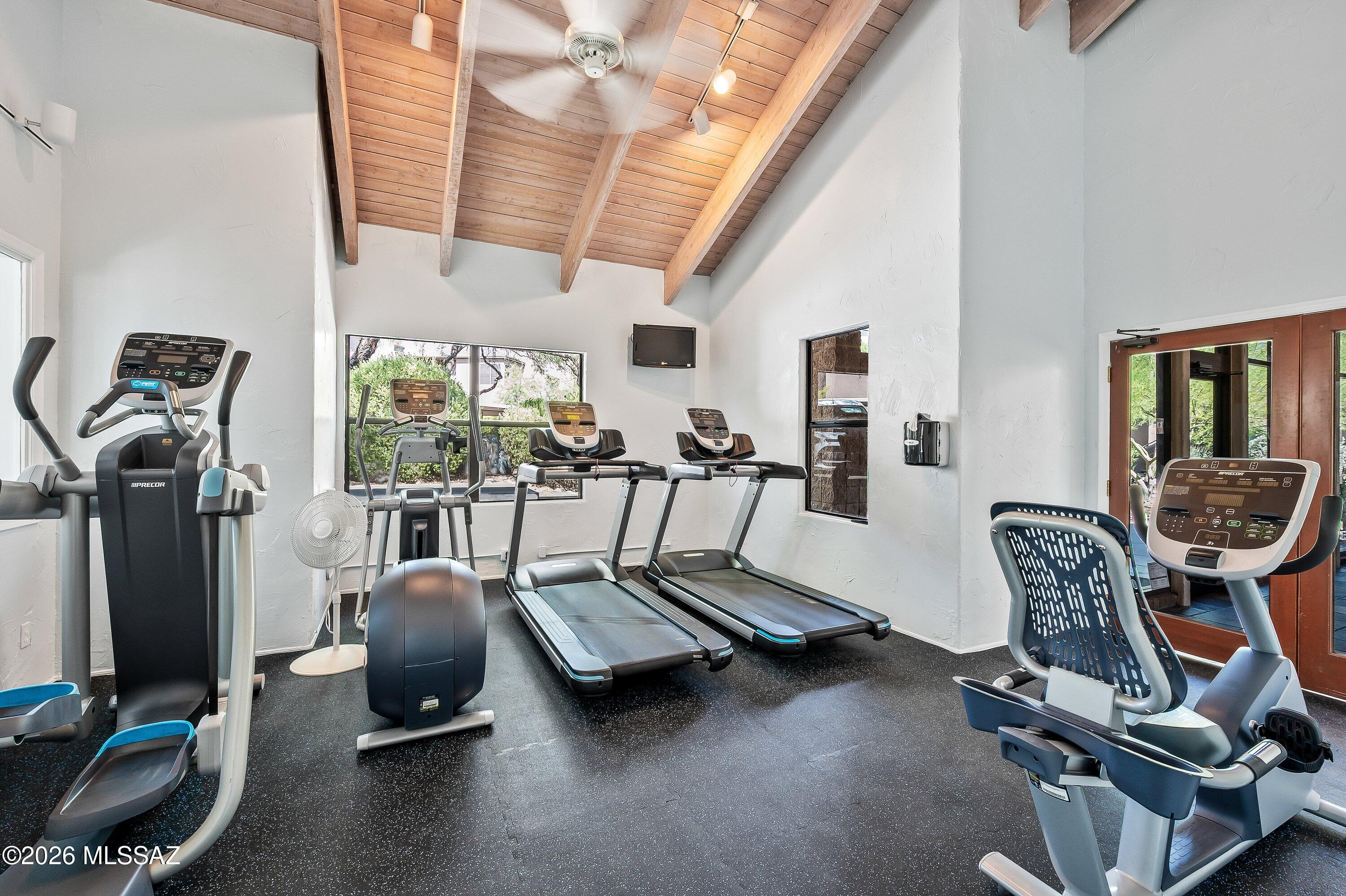 6655 N Canyon Crest Drive 1102