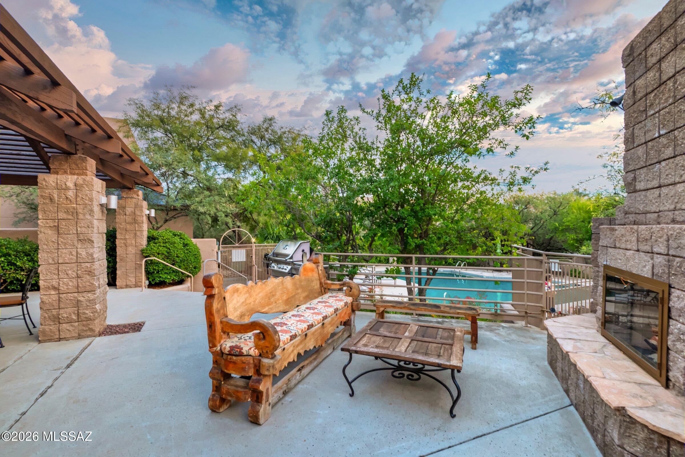 6655 N Canyon Crest Drive 1102