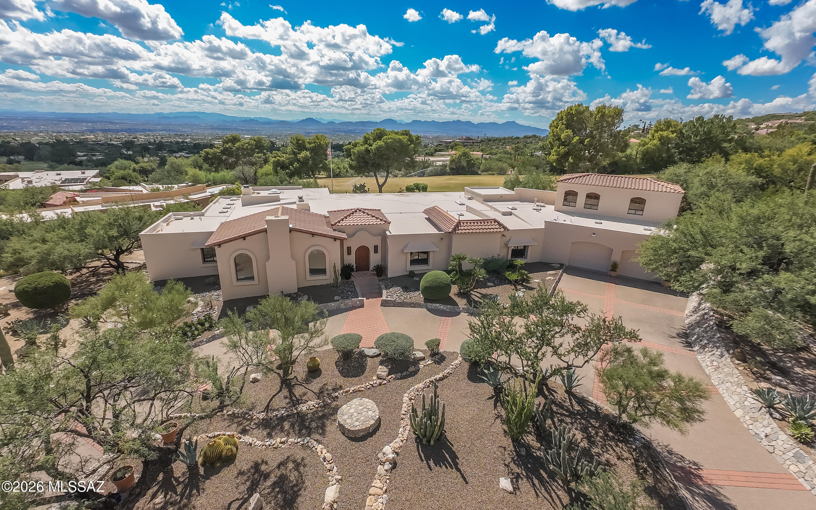 5465 E Gleneagles Drive