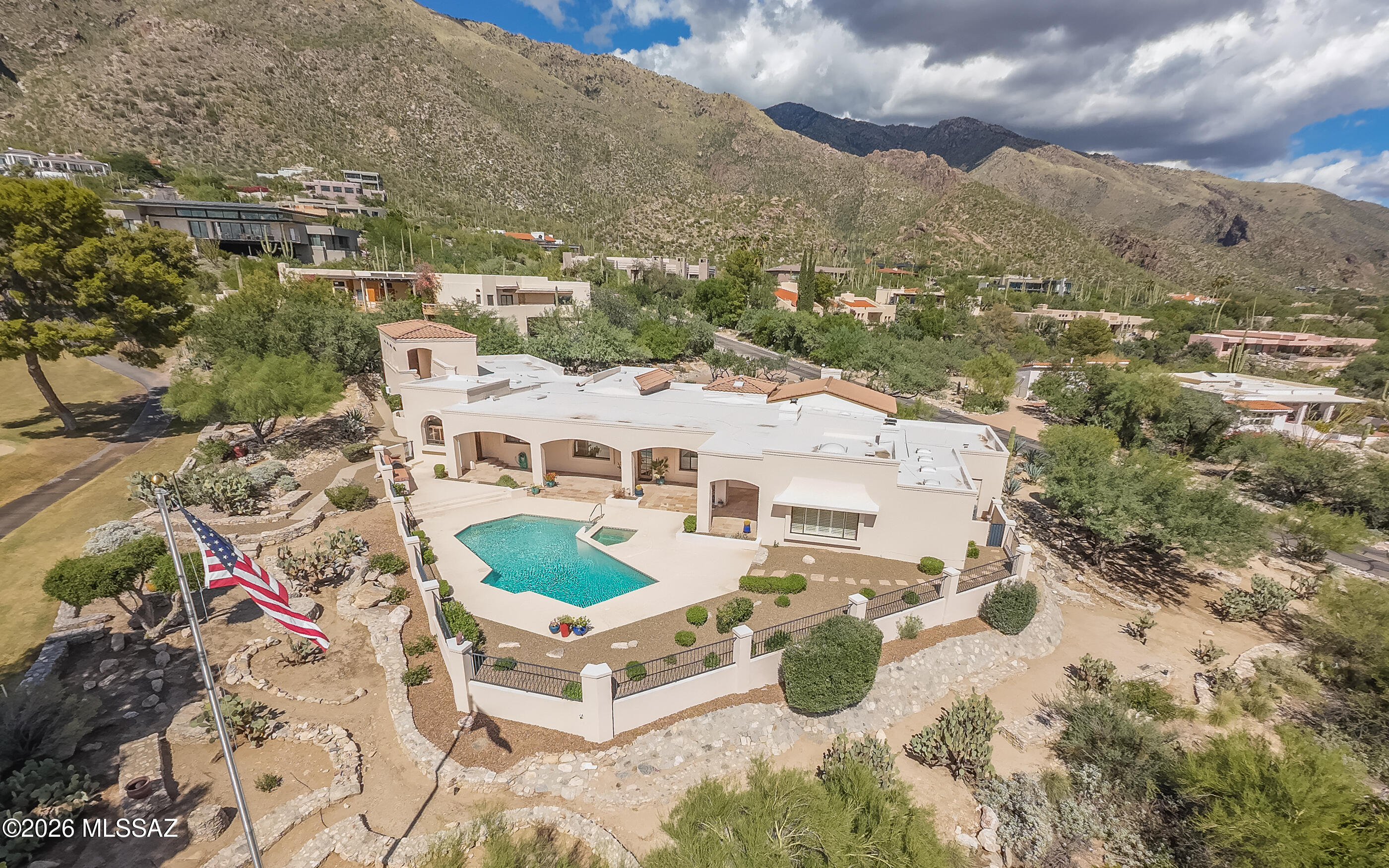 5465 E Gleneagles Drive