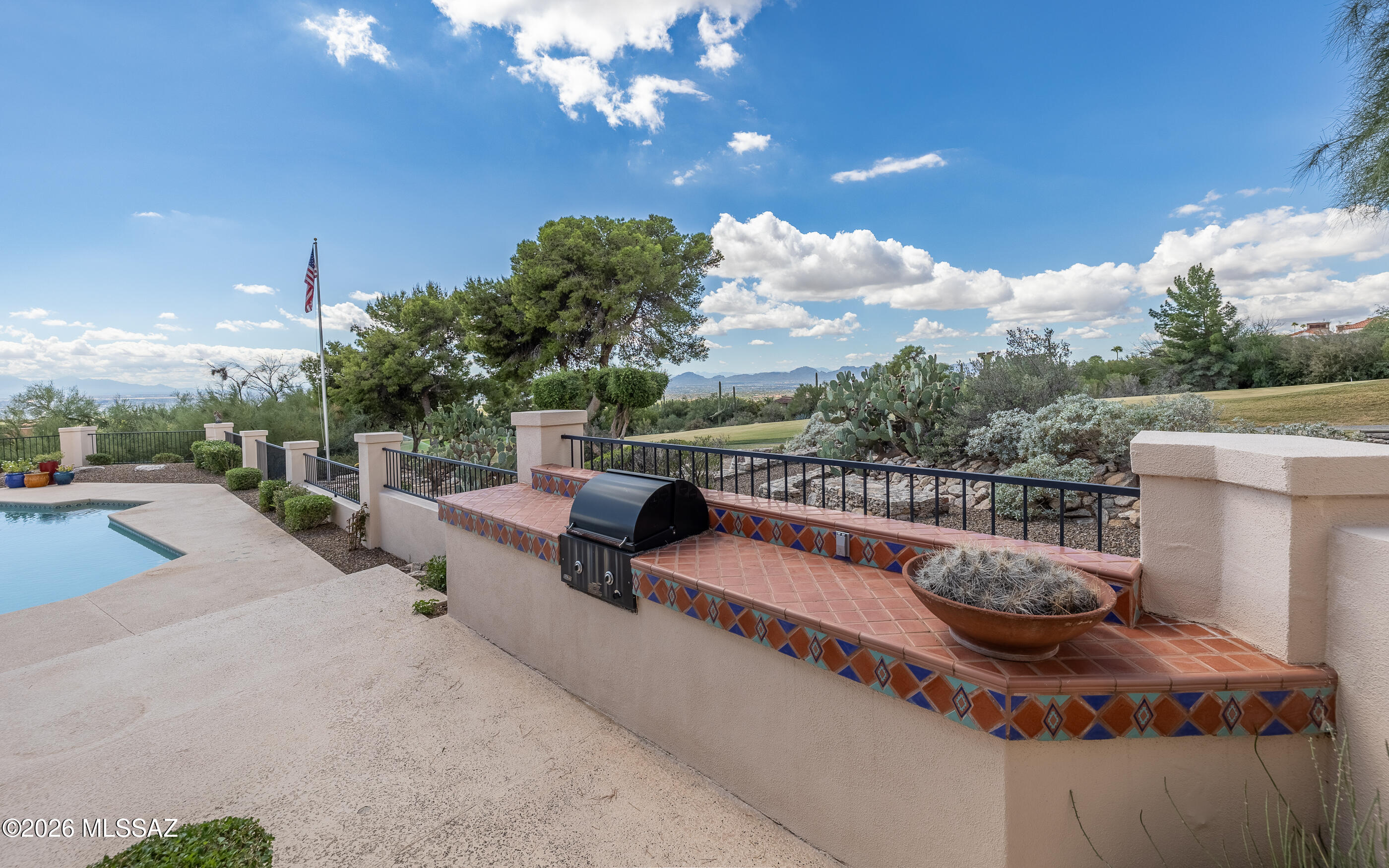 5465 E Gleneagles Drive