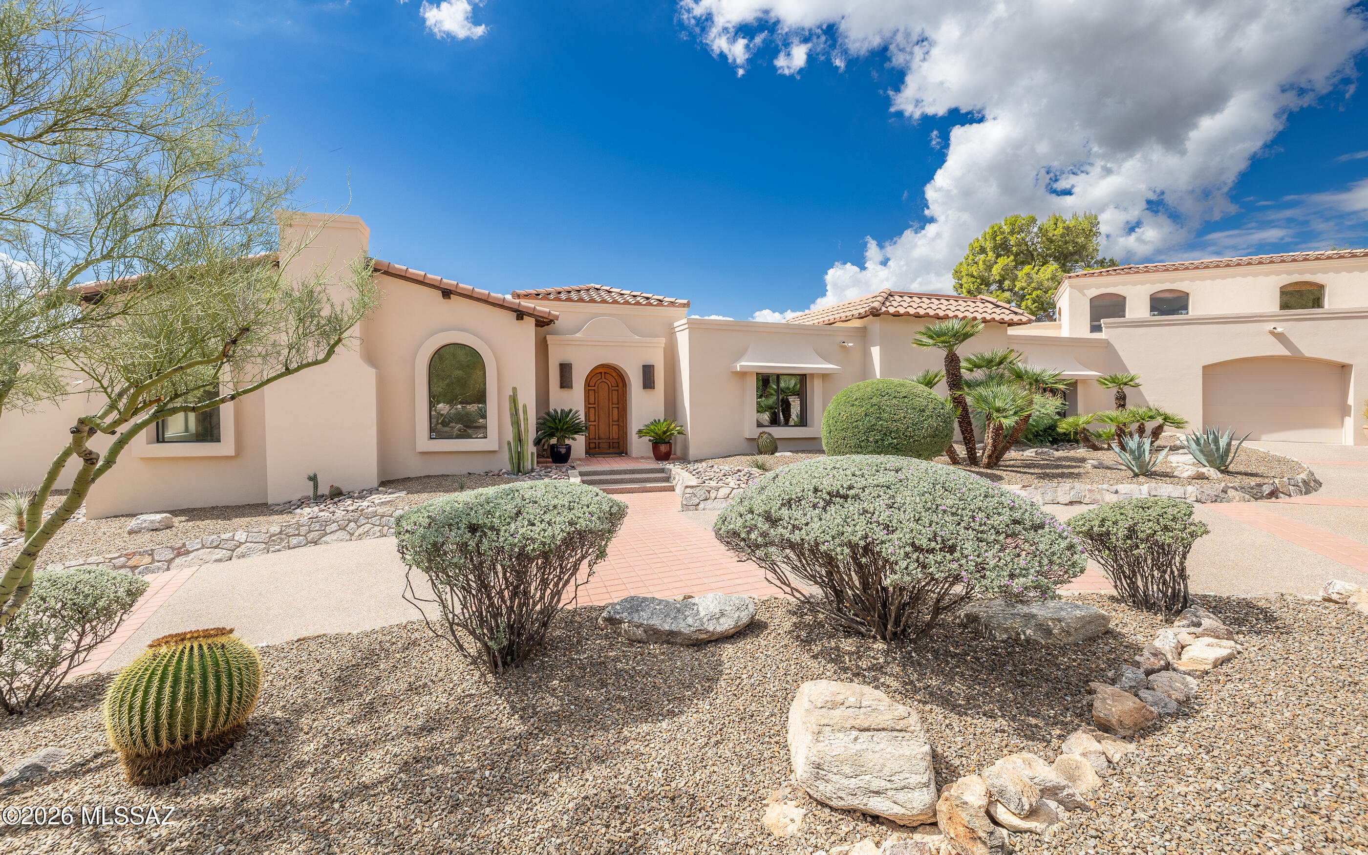 5465 E Gleneagles Drive
