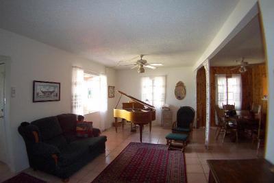 1634 E COPPER Street