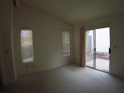 2750 W Cattail Place