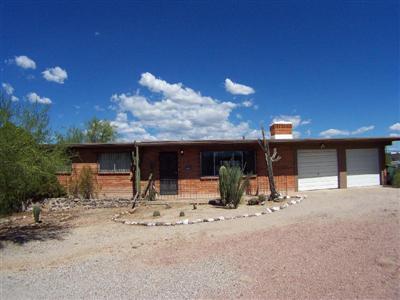 3320 N View Crest Drive