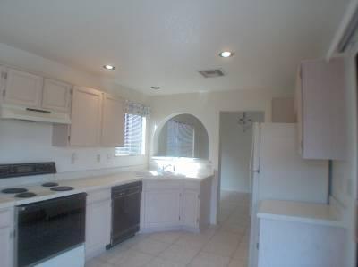 721 W Mountain Ridge Drive