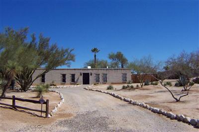 7422 N San Anna Drive