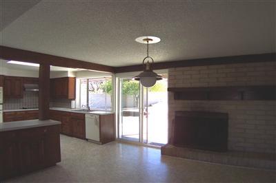 7422 N San Anna Drive