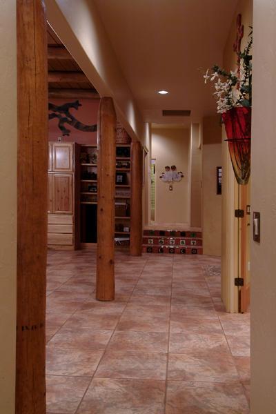 702 W Silver Eagle Court