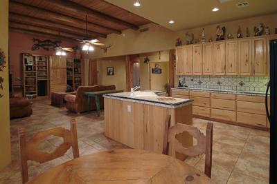 702 W Silver Eagle Court