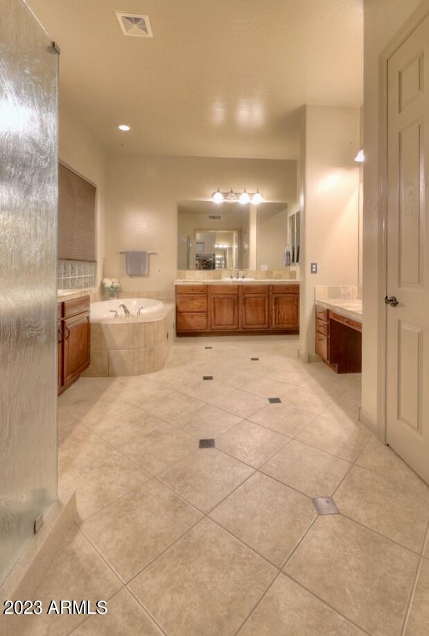 3459 E Norwood Circle