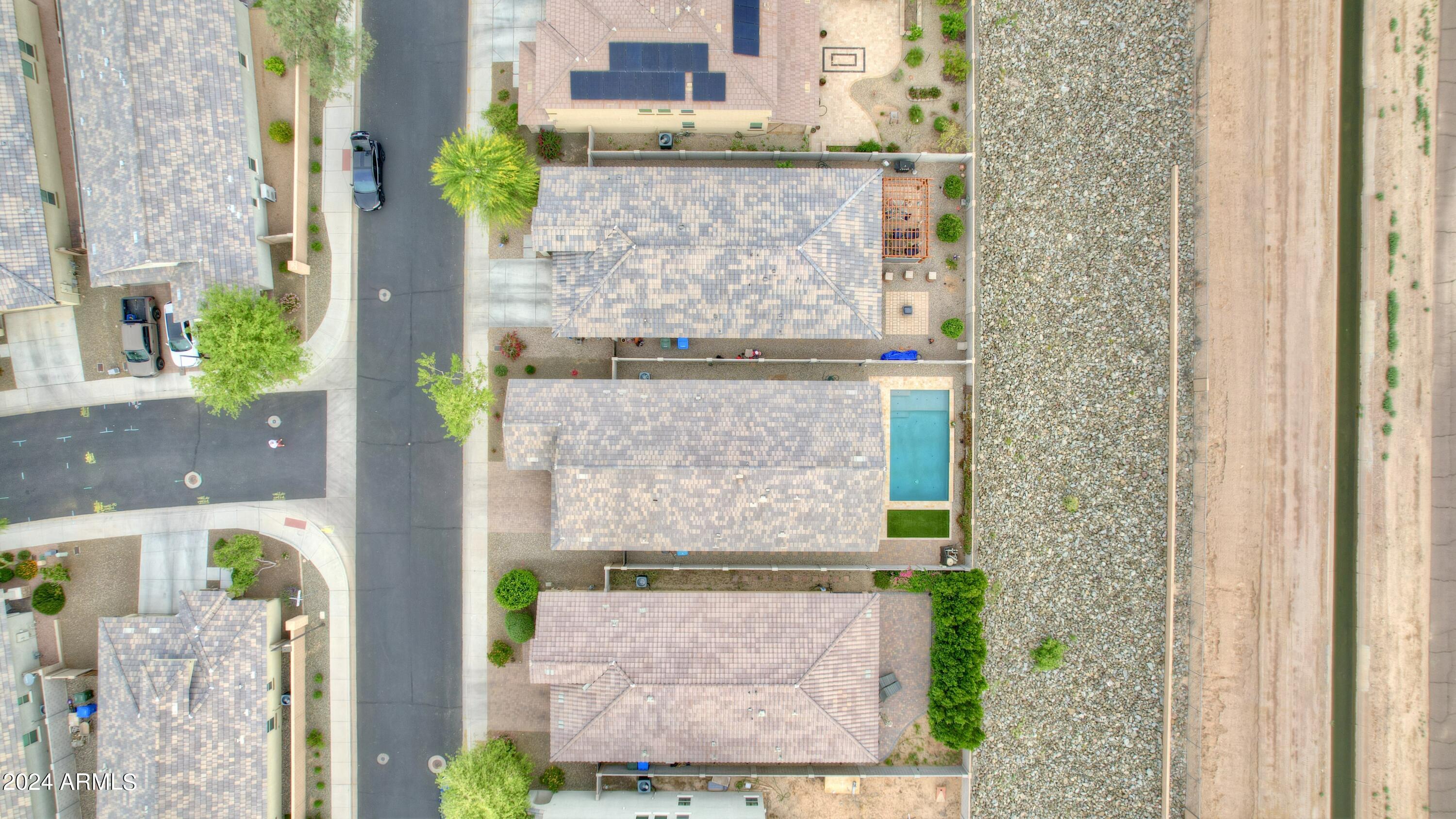 2429 E Beverly Road