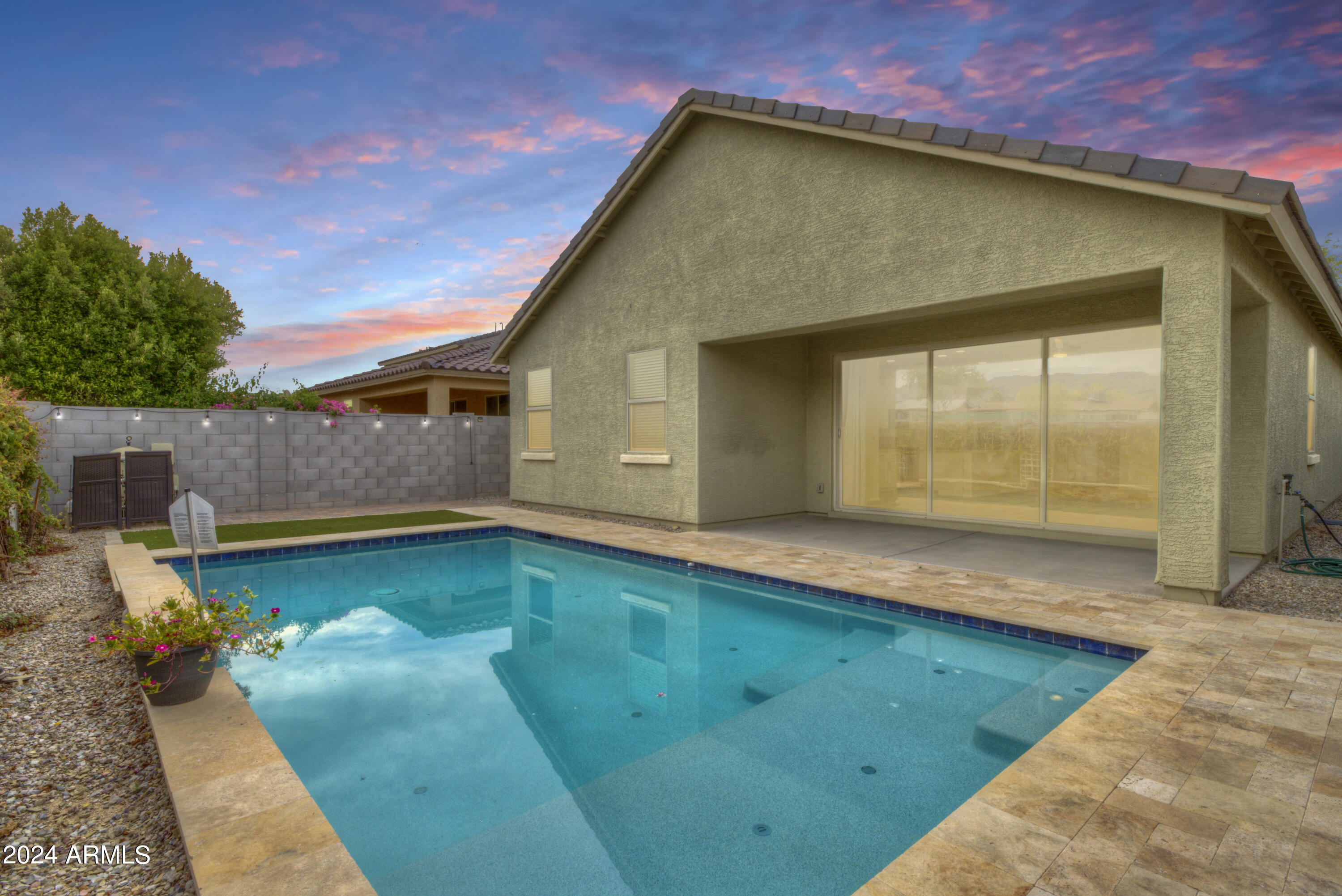 2429 E Beverly Road