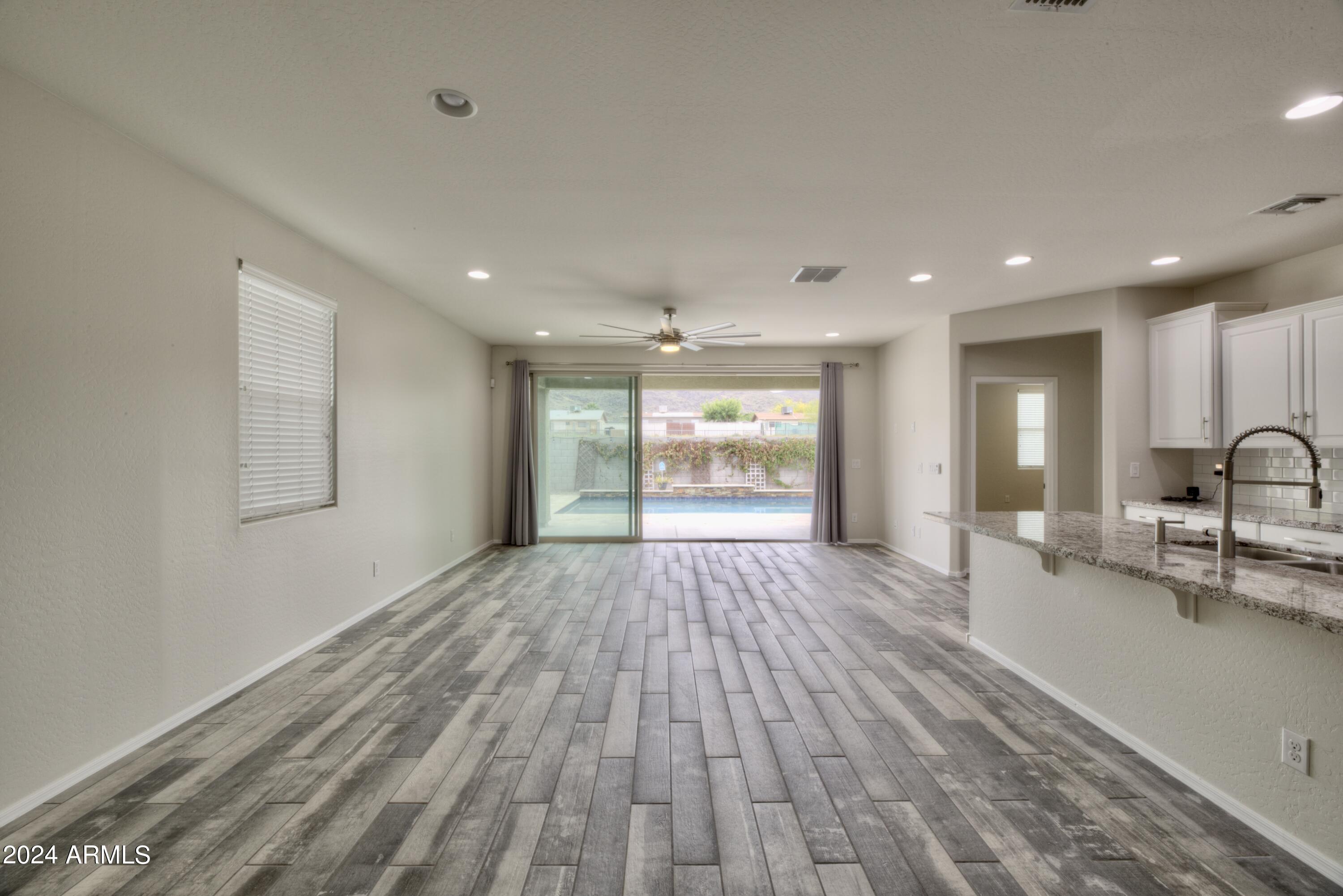 2429 E Beverly Road