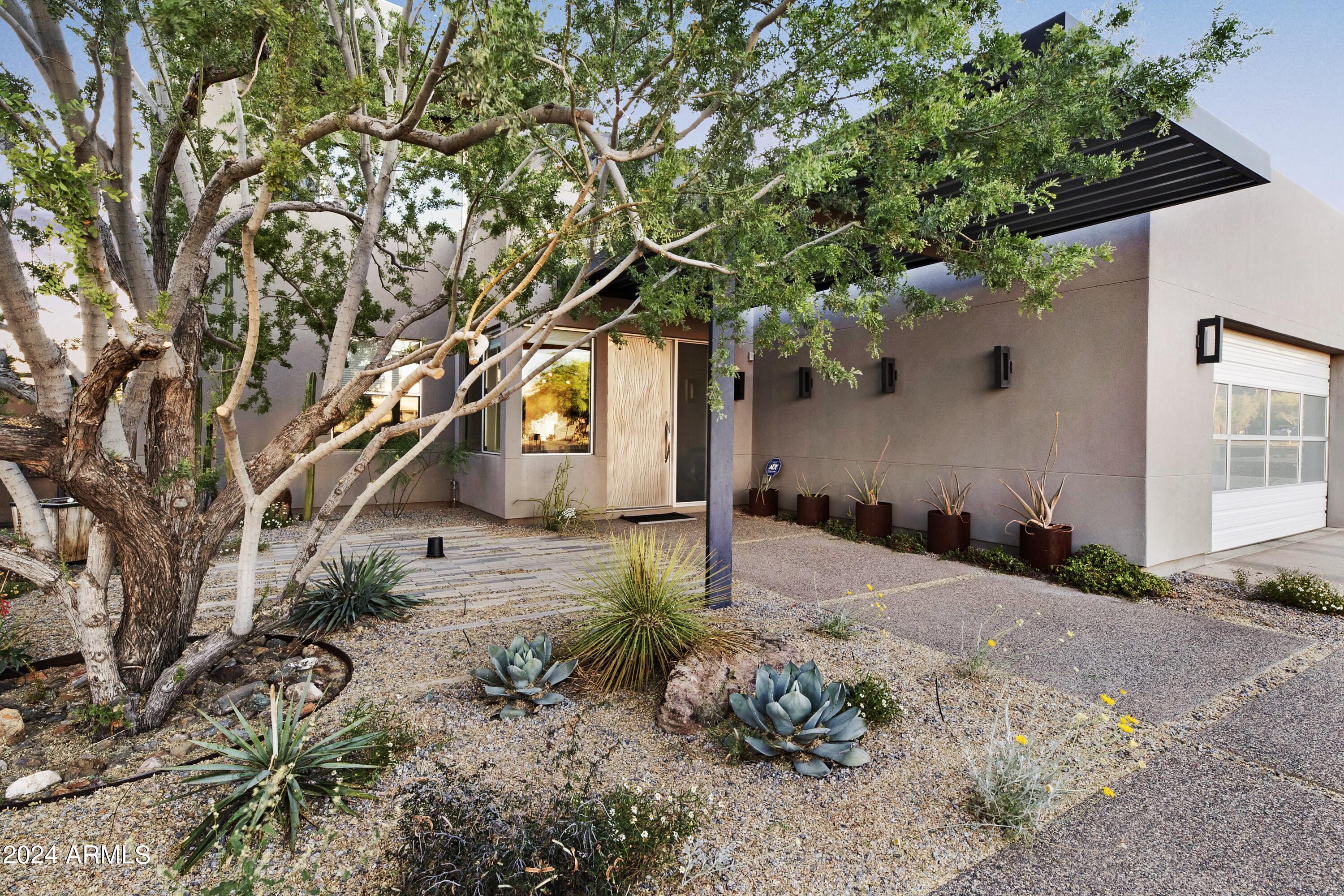 7734 N 13th Place