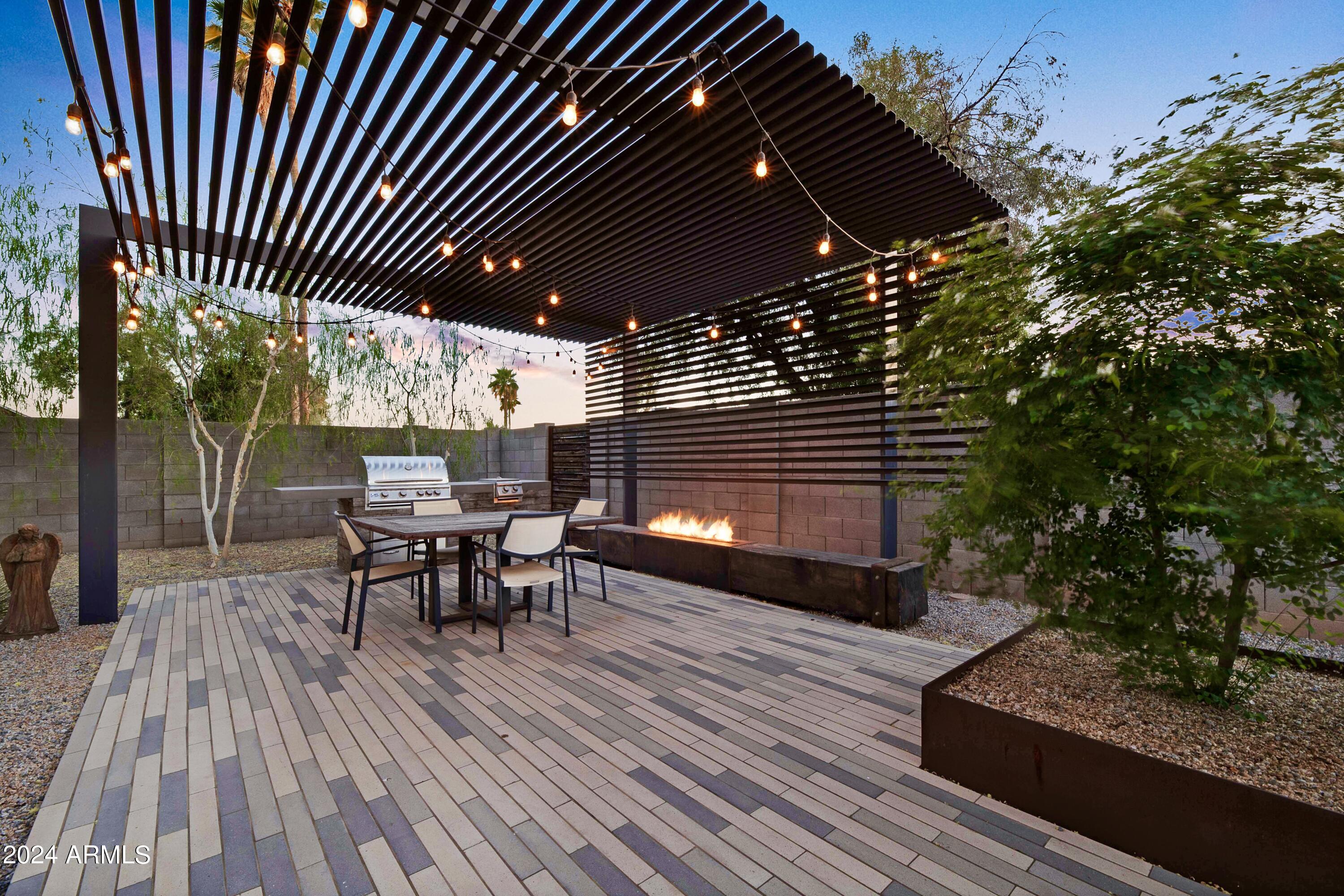 7734 N 13th Place