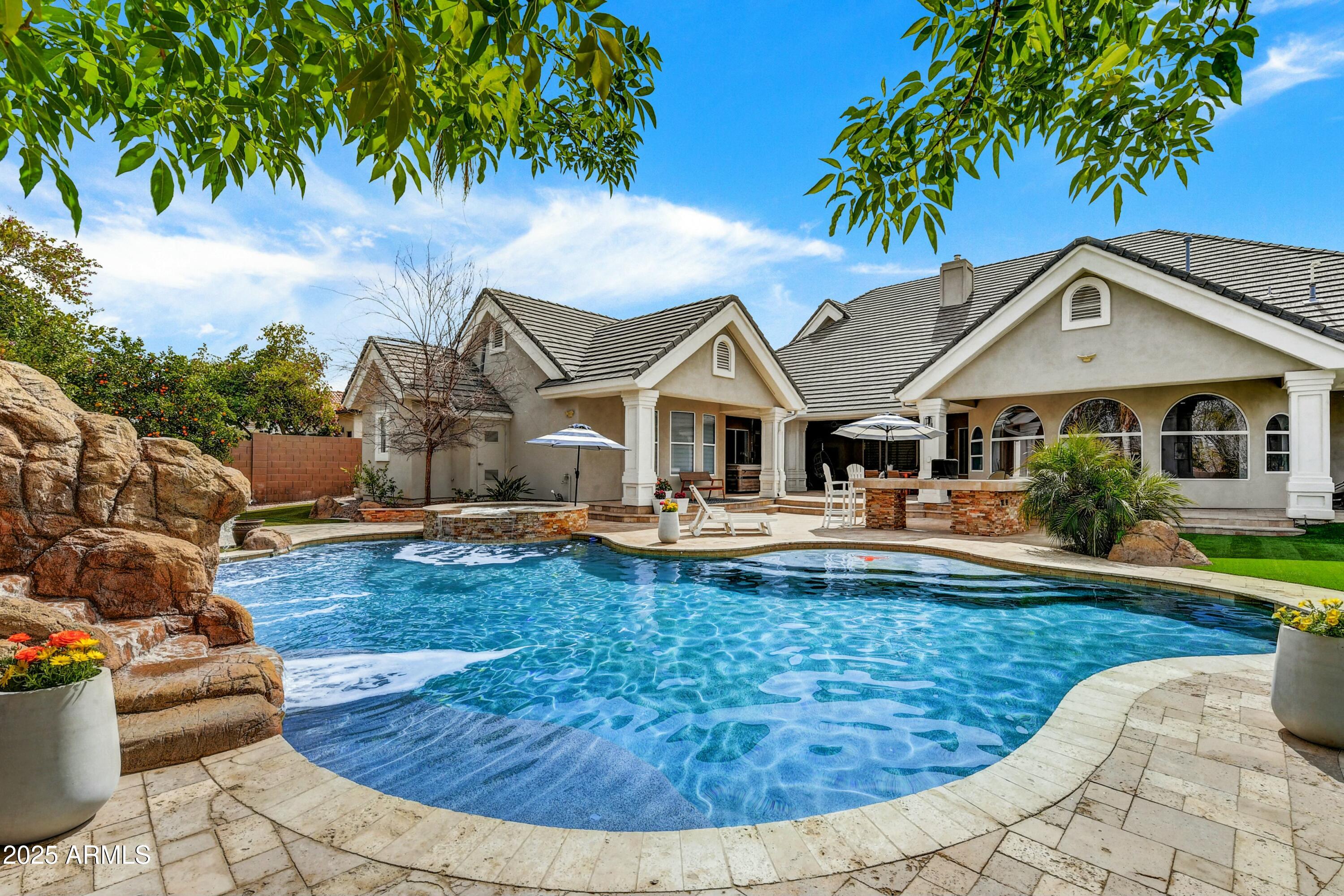 3120 E WATERMAN Court